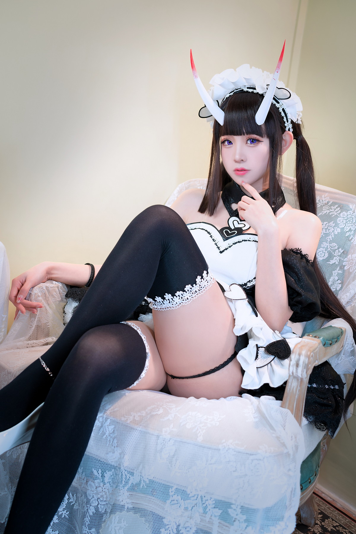 xgyw.top_网络美女miko酱ww能代女仆主题私房性感吊裙配黑丝吊袜秀完美身材诱惑写真36P