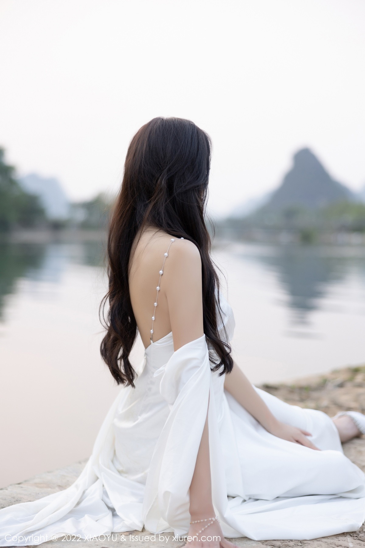 xgyw.top_[XiaoYu画语界]Vol.884_女神王馨瑶yanni杭州旅拍户外白色蕾丝内衣配白色丝袜诱惑写真87P