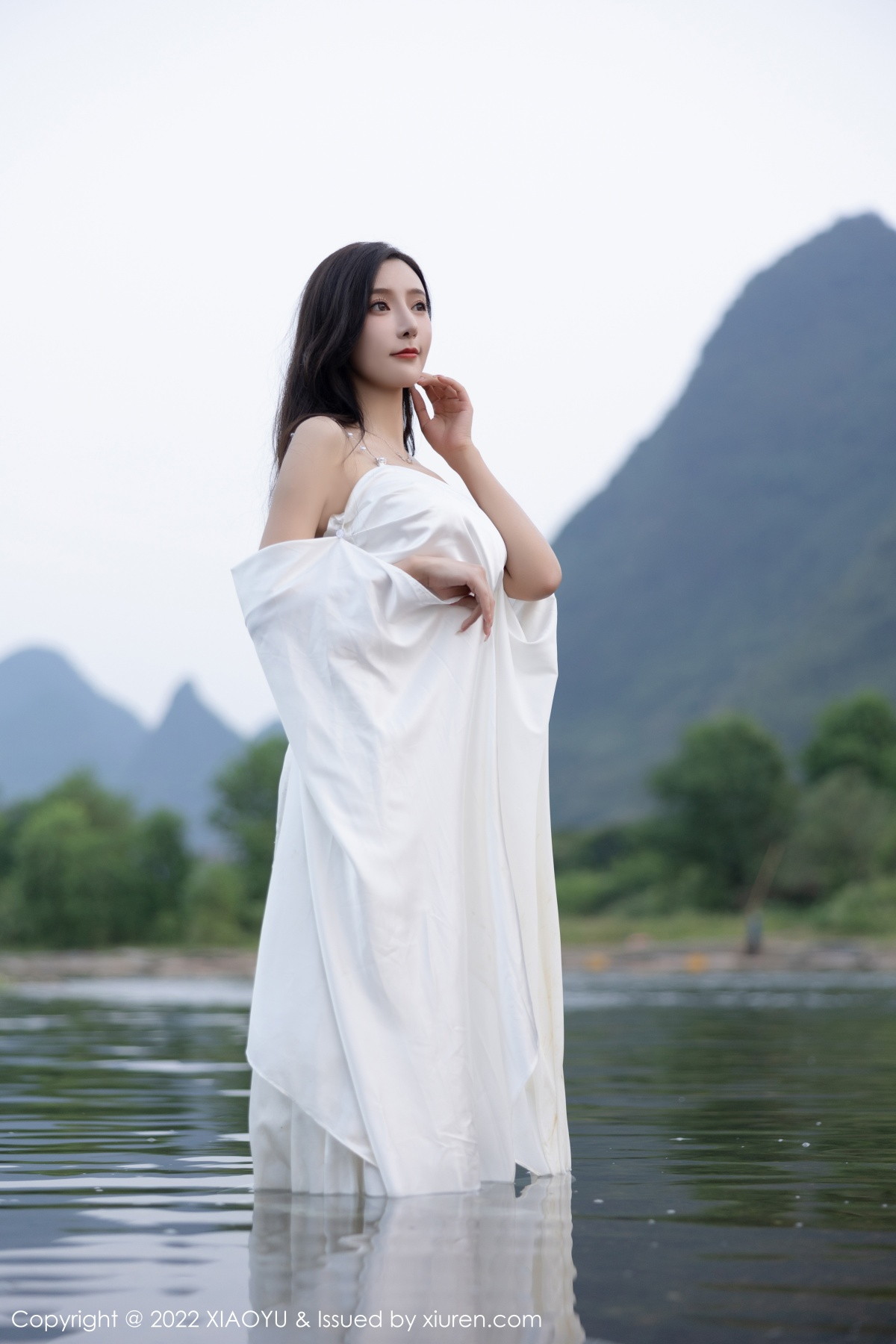 xgyw.top_[XiaoYu画语界]Vol.884_女神王馨瑶yanni杭州旅拍户外白色蕾丝内衣配白色丝袜诱惑写真87P