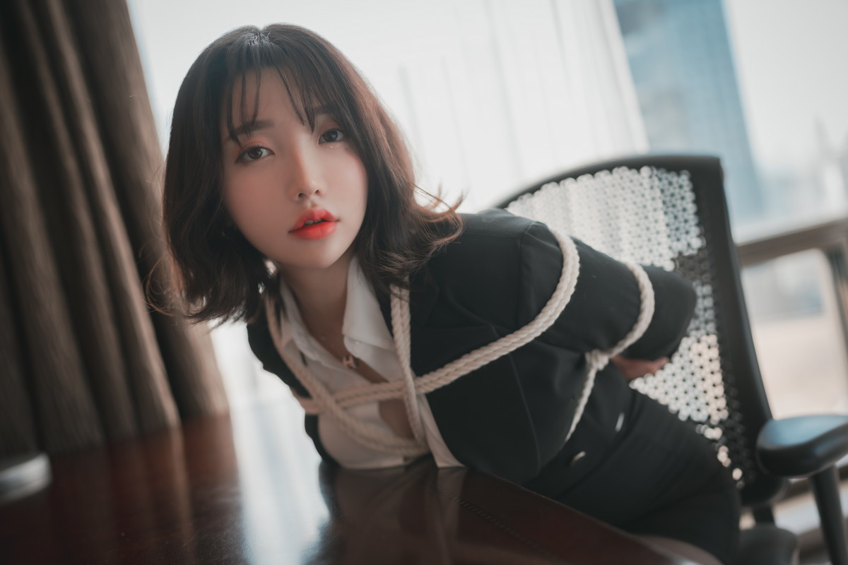 xgyw.top_[DJAWA]No.207_模特Yeeun_Knotting Class主题私房情趣捆绑秀豪乳翘臀诱惑写真104P