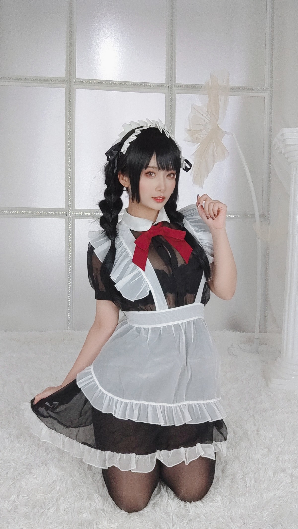 xgyw.top_动漫博主洛璃LoLiSAMA黑丝女仆主题性感女仆装配超薄无内黑丝秀翘臀诱惑写真93P
