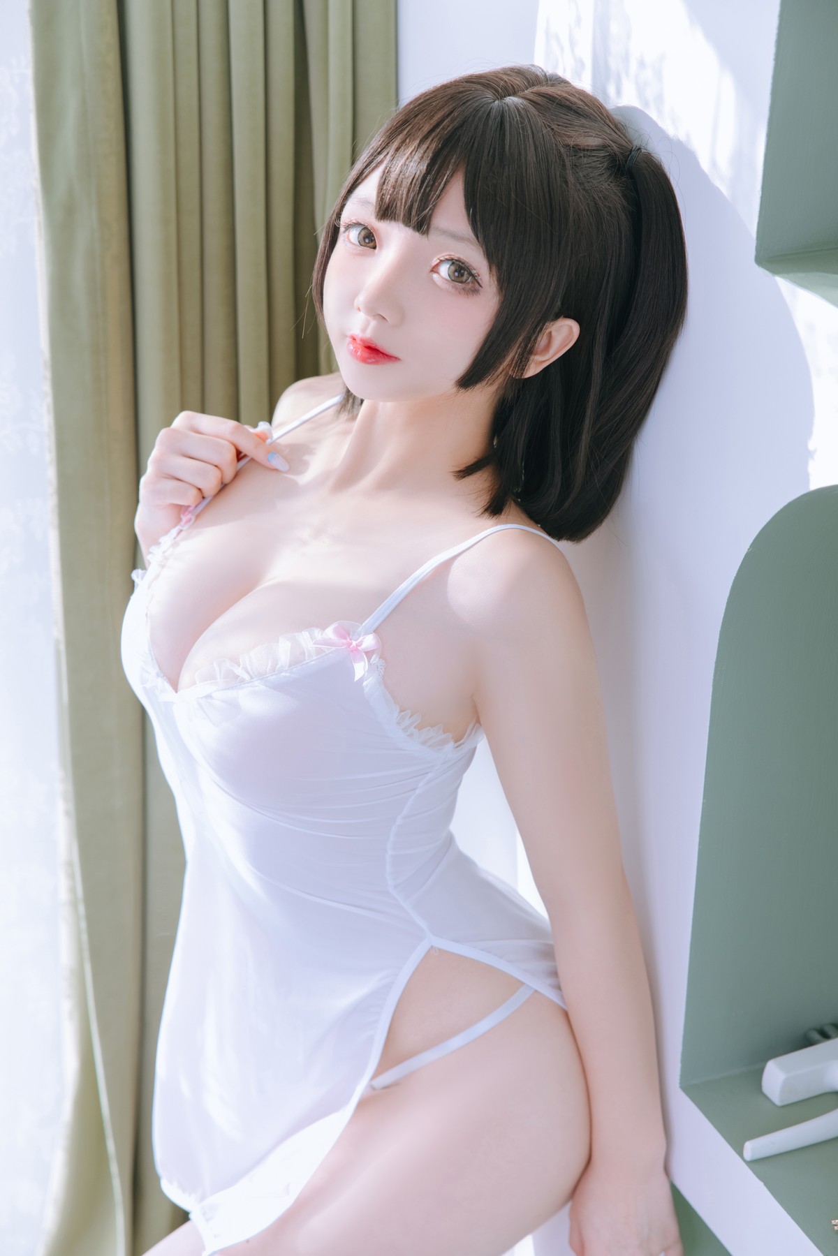 xgyw.top_Cosplay美女日奈娇湿身小白裙主题性感白色吊带配丁字裤秀丰乳肥臀诱惑写真91P