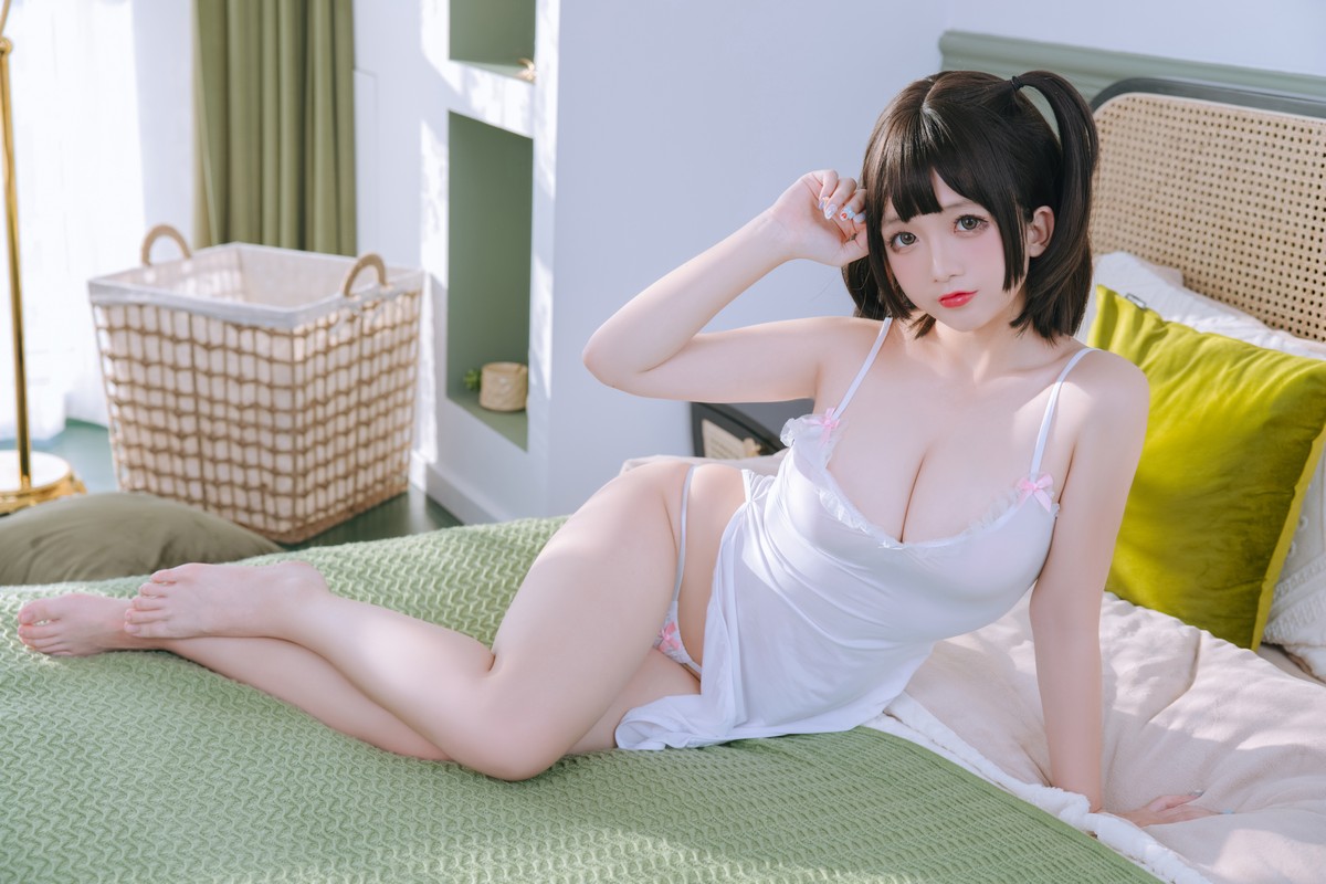 xgyw.top_Cosplay美女日奈娇湿身小白裙主题性感白色吊带配丁字裤秀丰乳肥臀诱惑写真91P