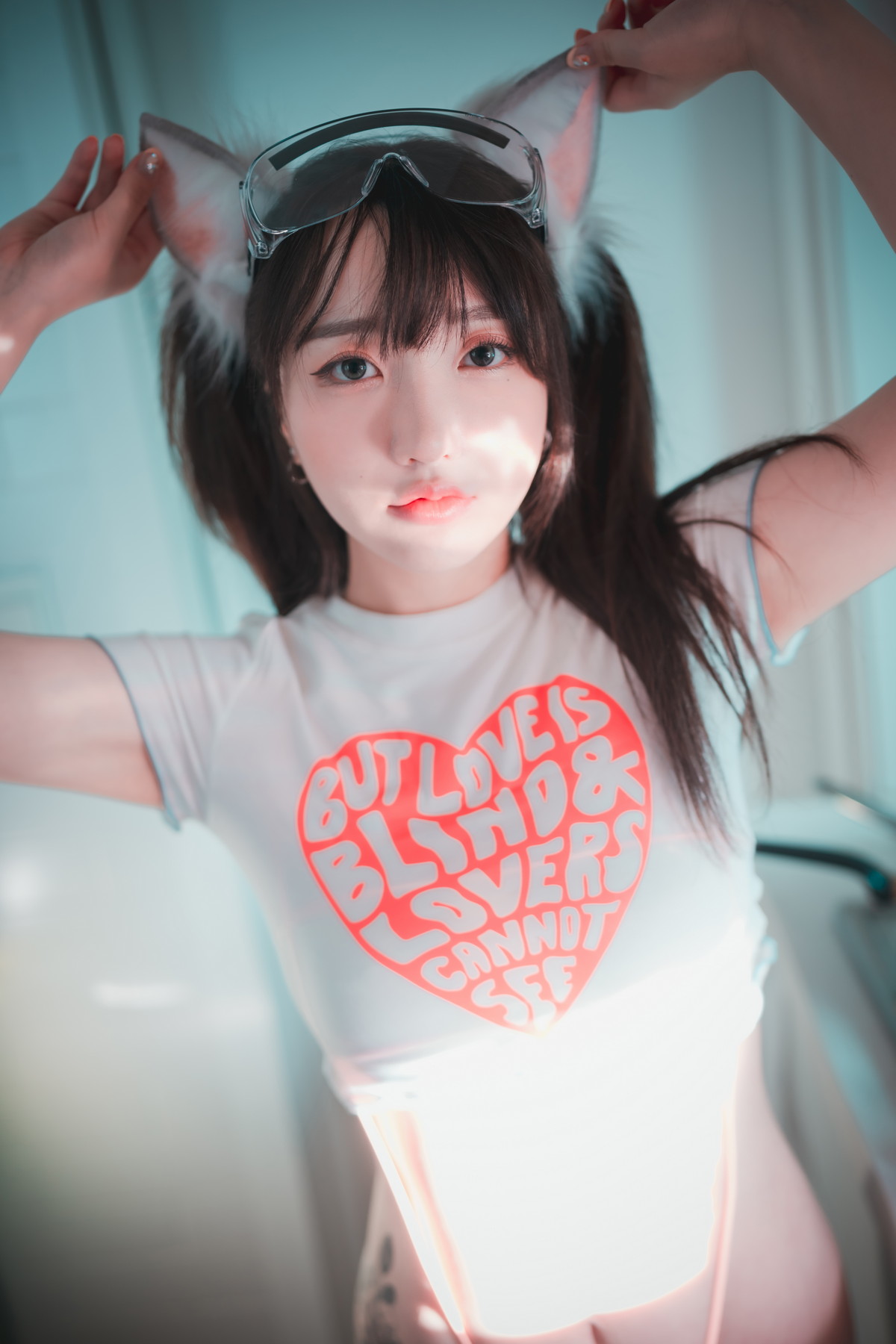 xgyw.top_[DJAWA]No.208_模特Yeeun_Retro Gaming Girl主题私房性感多套服饰秀翘臀美腿诱惑写真96P