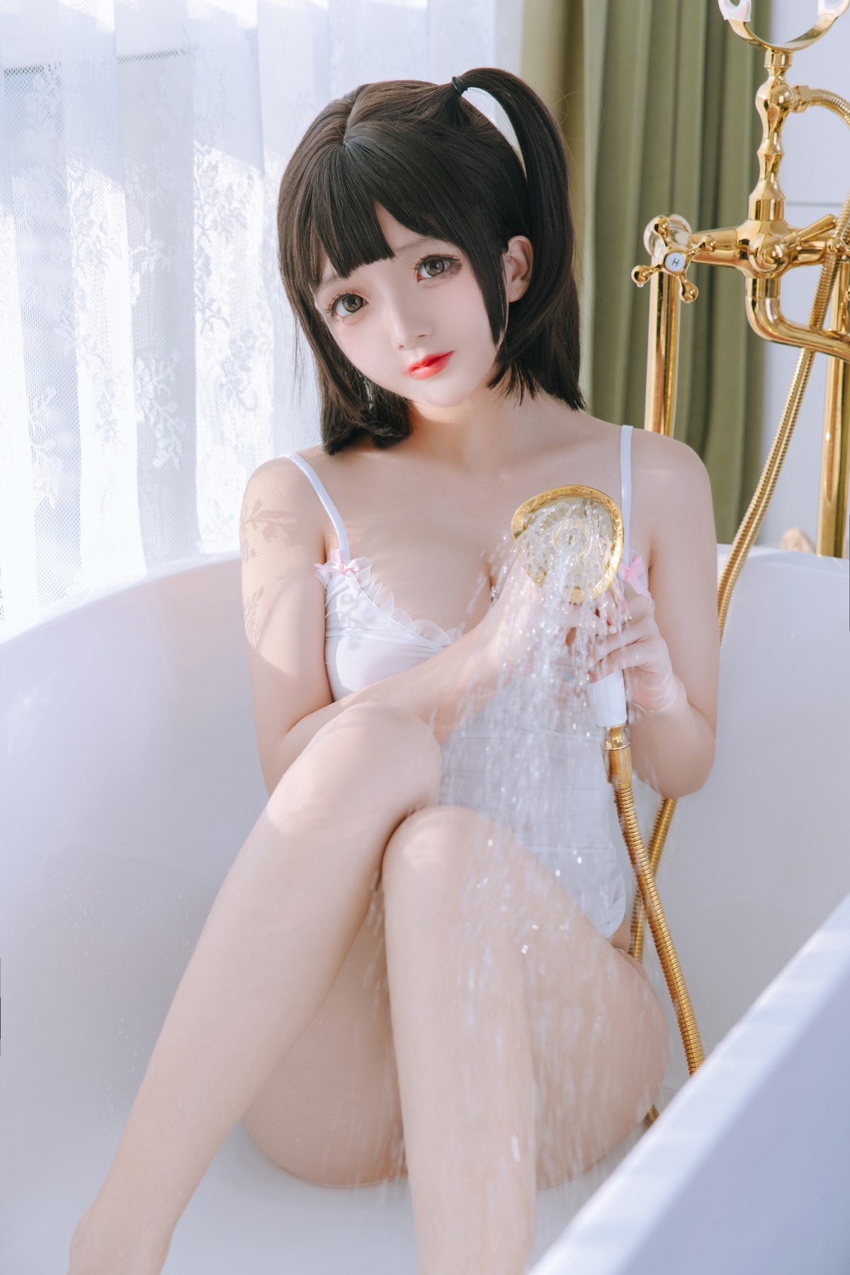 xgyw.top_Cosplay美女日奈娇湿身小白裙主题性感白色吊带配丁字裤秀丰乳肥臀诱惑写真91P