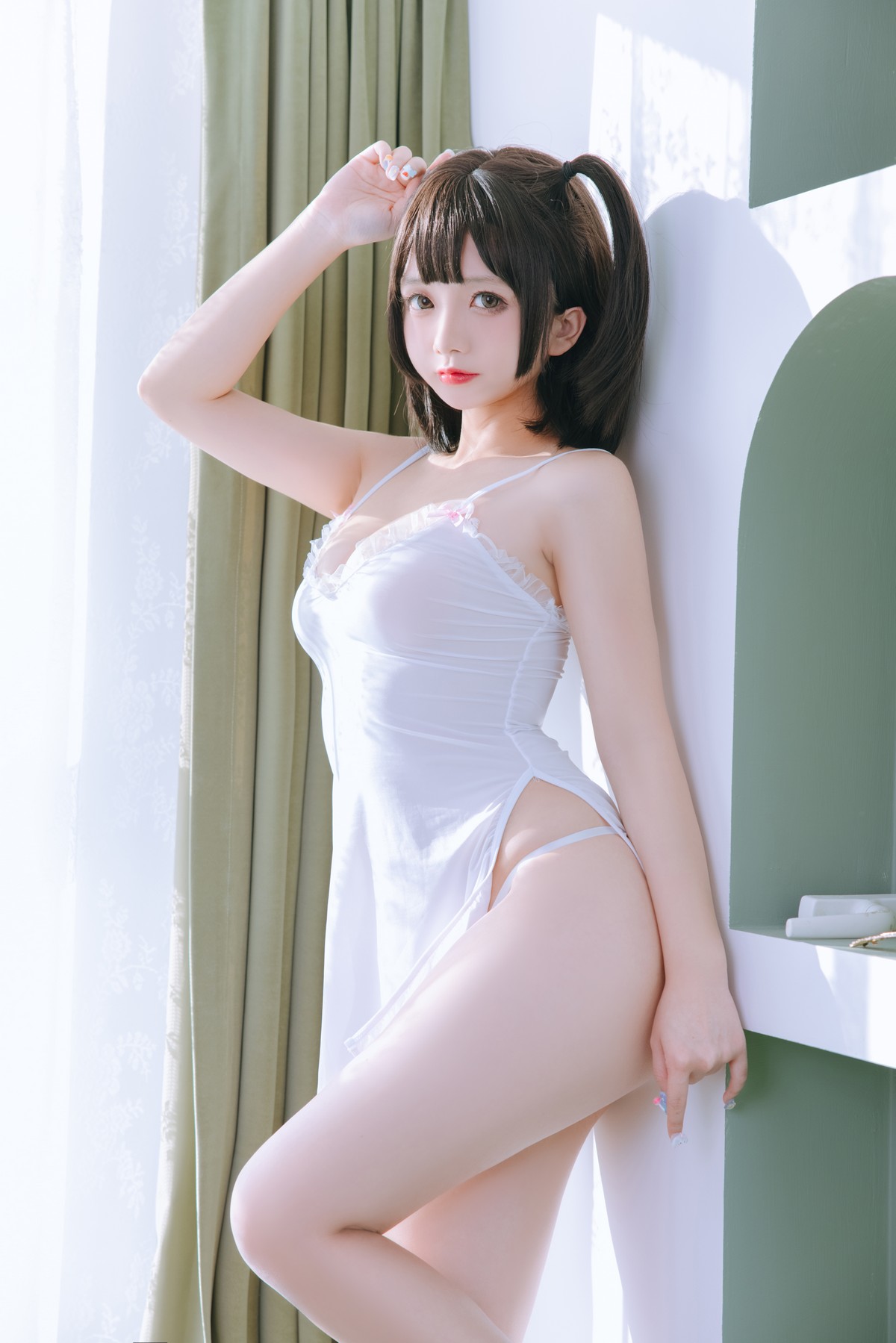 xgyw.top_Cosplay美女日奈娇湿身小白裙主题性感白色吊带配丁字裤秀丰乳肥臀诱惑写真91P