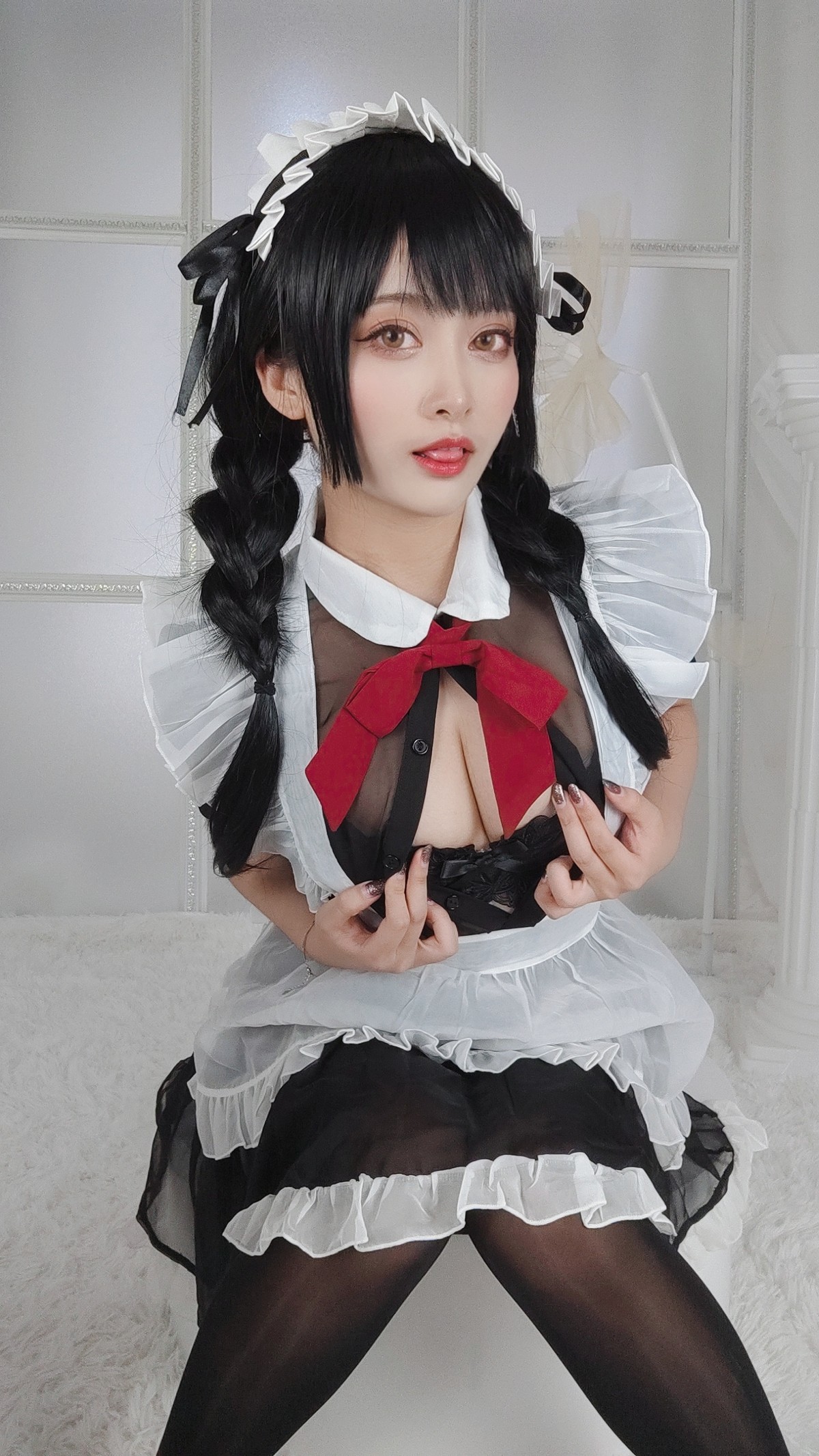 xgyw.top_动漫博主洛璃LoLiSAMA黑丝女仆主题性感女仆装配超薄无内黑丝秀翘臀诱惑写真93P
