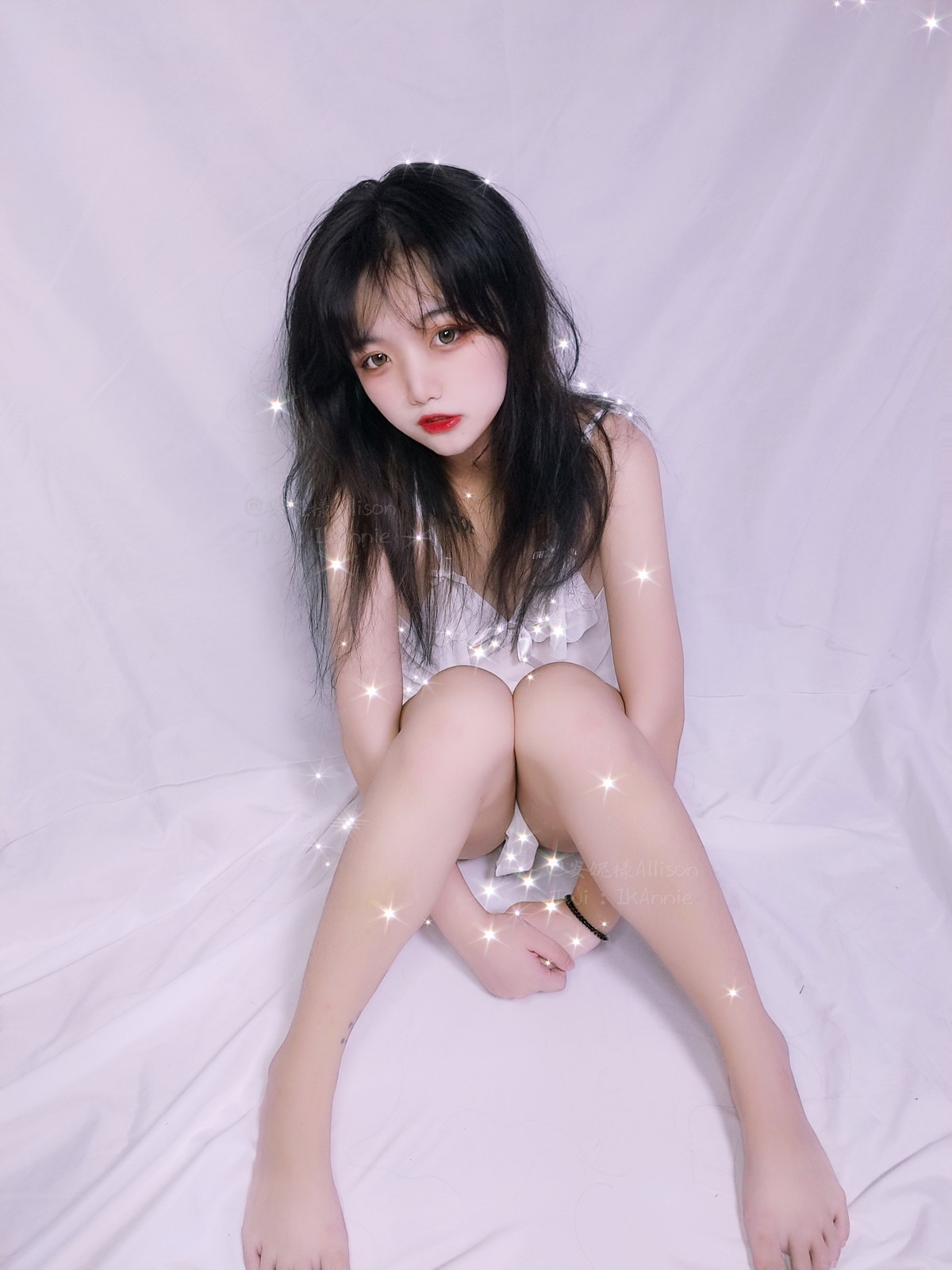xgyw.top_萝莉小美女安妮白色睡衣主题私房脱性感白色薄纱睡衣露三点式内衣诱惑写真30P
