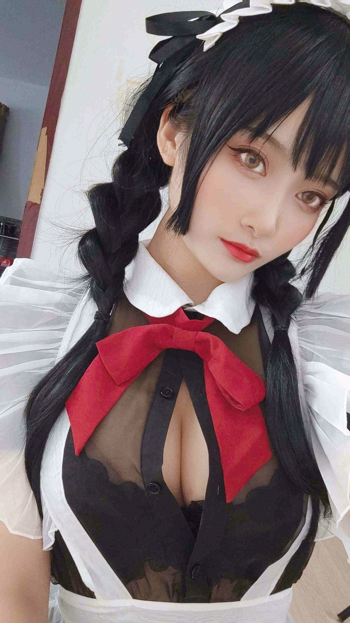 xgyw.top_动漫博主洛璃LoLiSAMA黑丝女仆主题性感女仆装配超薄无内黑丝秀翘臀诱惑写真93P