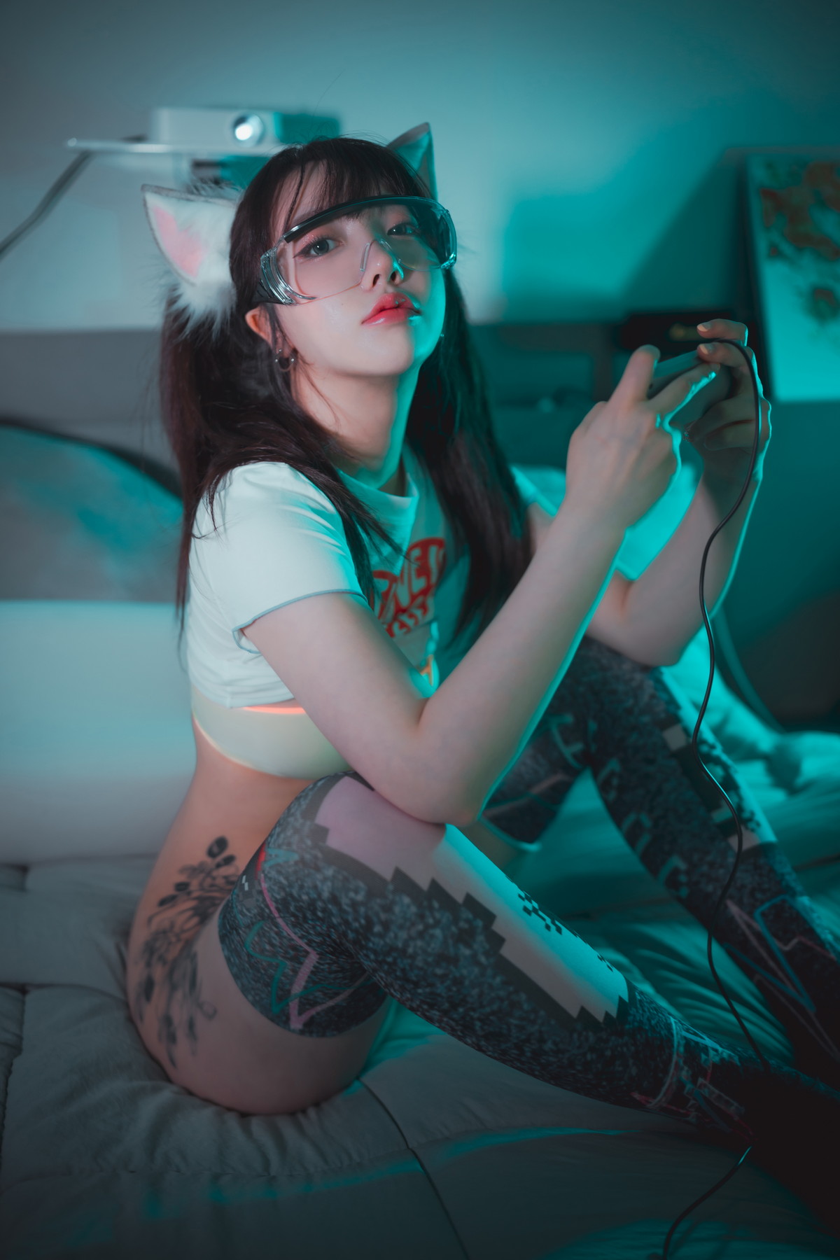 xgyw.top_[DJAWA]No.208_模特Yeeun_Retro Gaming Girl主题私房性感多套服饰秀翘臀美腿诱惑写真96P