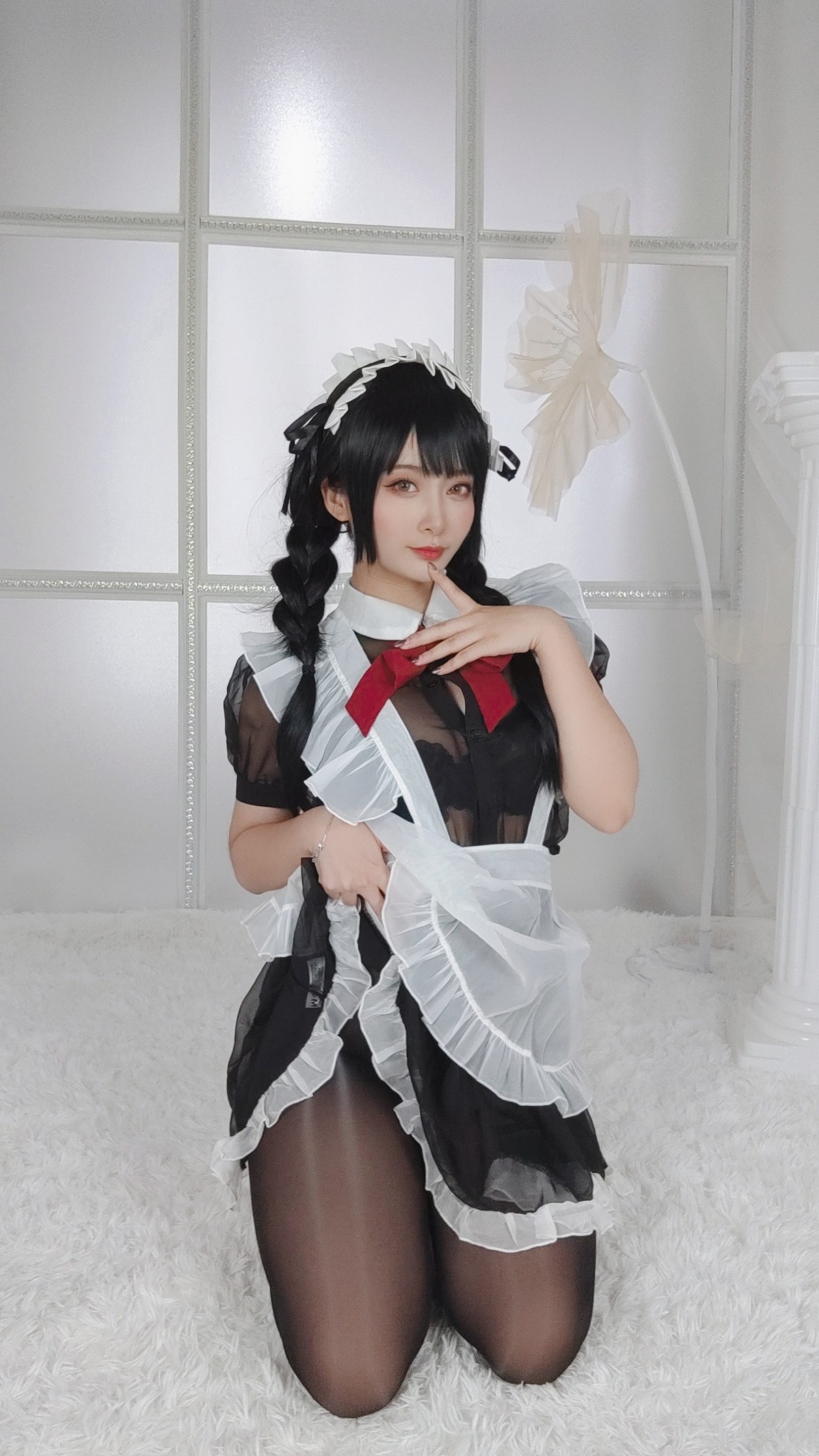 xgyw.top_动漫博主洛璃LoLiSAMA黑丝女仆主题性感女仆装配超薄无内黑丝秀翘臀诱惑写真93P