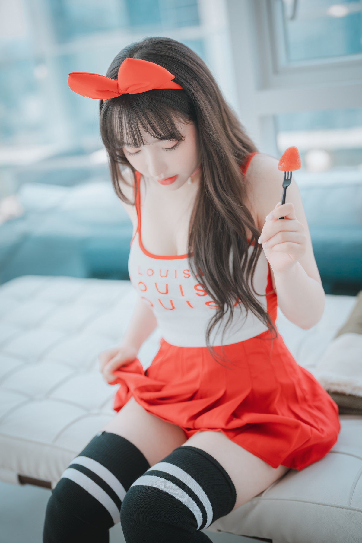 xgyw.top_[DJAWA]No.209_模特Yeeun_Strawbeery Girl主题私房性感红色短裙秀白嫩翘臀诱惑写真81P