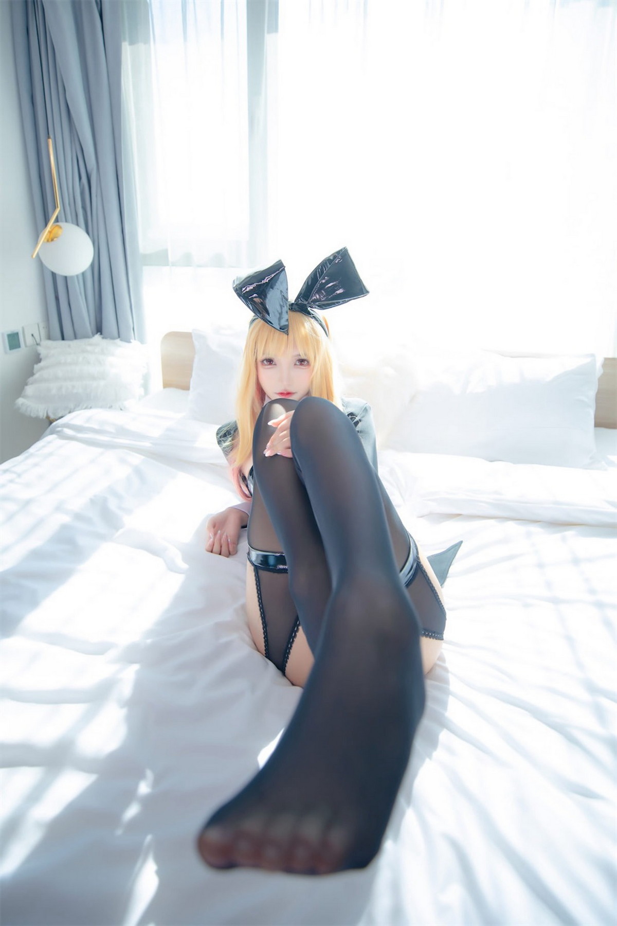 xgyw.top_萝莉美女神楽板真冬海梦兔女郎主题私房性感黑色皮质连体衣配黑丝吊袜诱惑写真75P