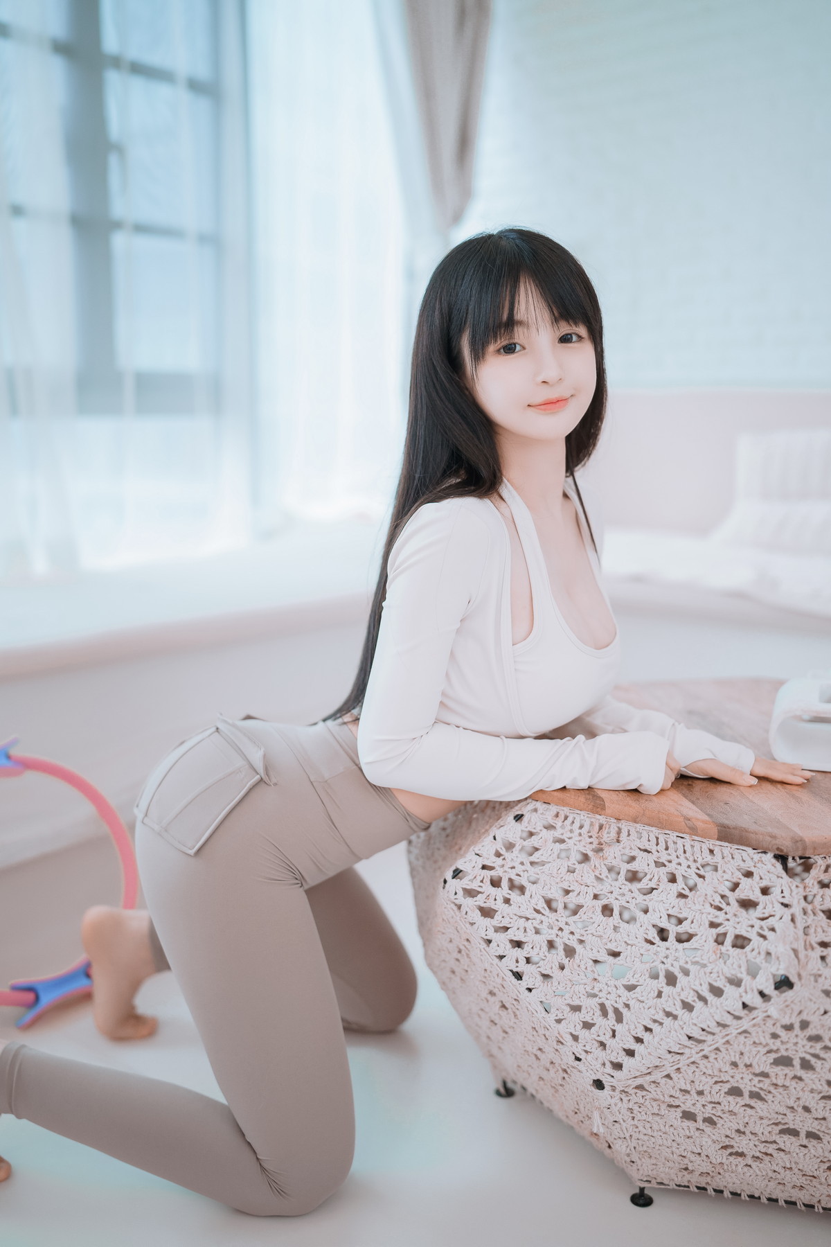 xgyw.top_网络美女桜井宁宁瑜伽妹妹主题性感紧身瑜伽服半脱秀惹火身材撩人诱惑写真111P