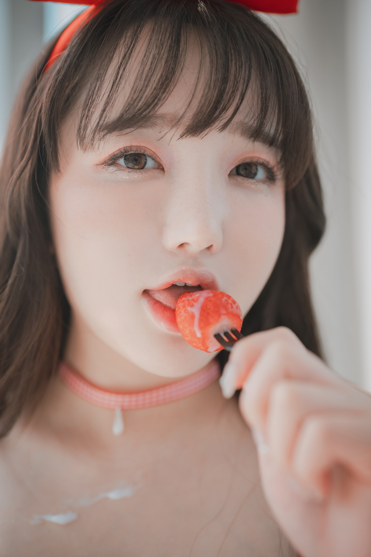 xgyw.top_[DJAWA]No.209_模特Yeeun_Strawbeery Girl主题私房性感红色短裙秀白嫩翘臀诱惑写真81P