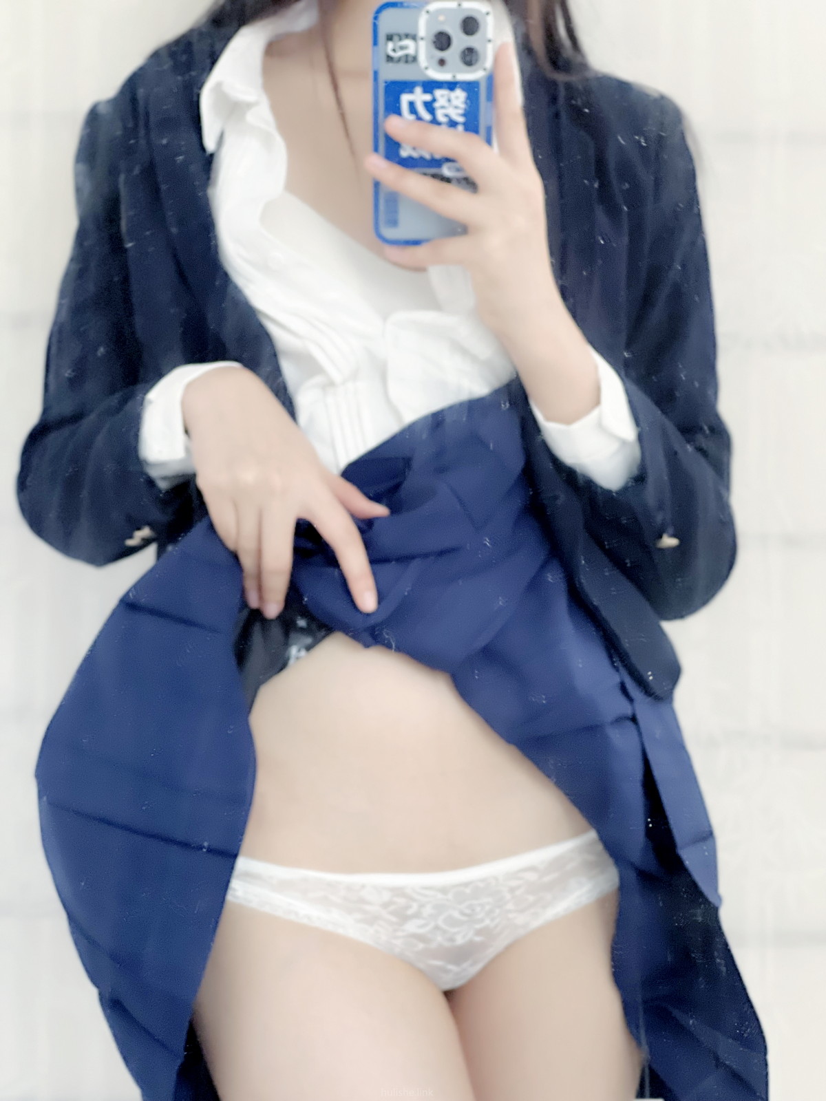 xgyw.top_网络美女西瓜少女新年祝福福利主题私房性感JK制服半脱露蕾丝内裤诱惑写真38P