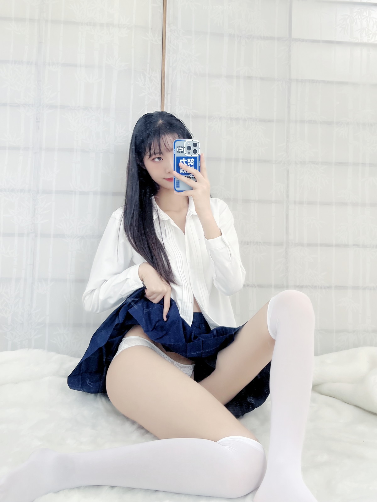 xgyw.top_网络美女西瓜少女新年祝福福利主题私房性感JK制服半脱露蕾丝内裤诱惑写真38P