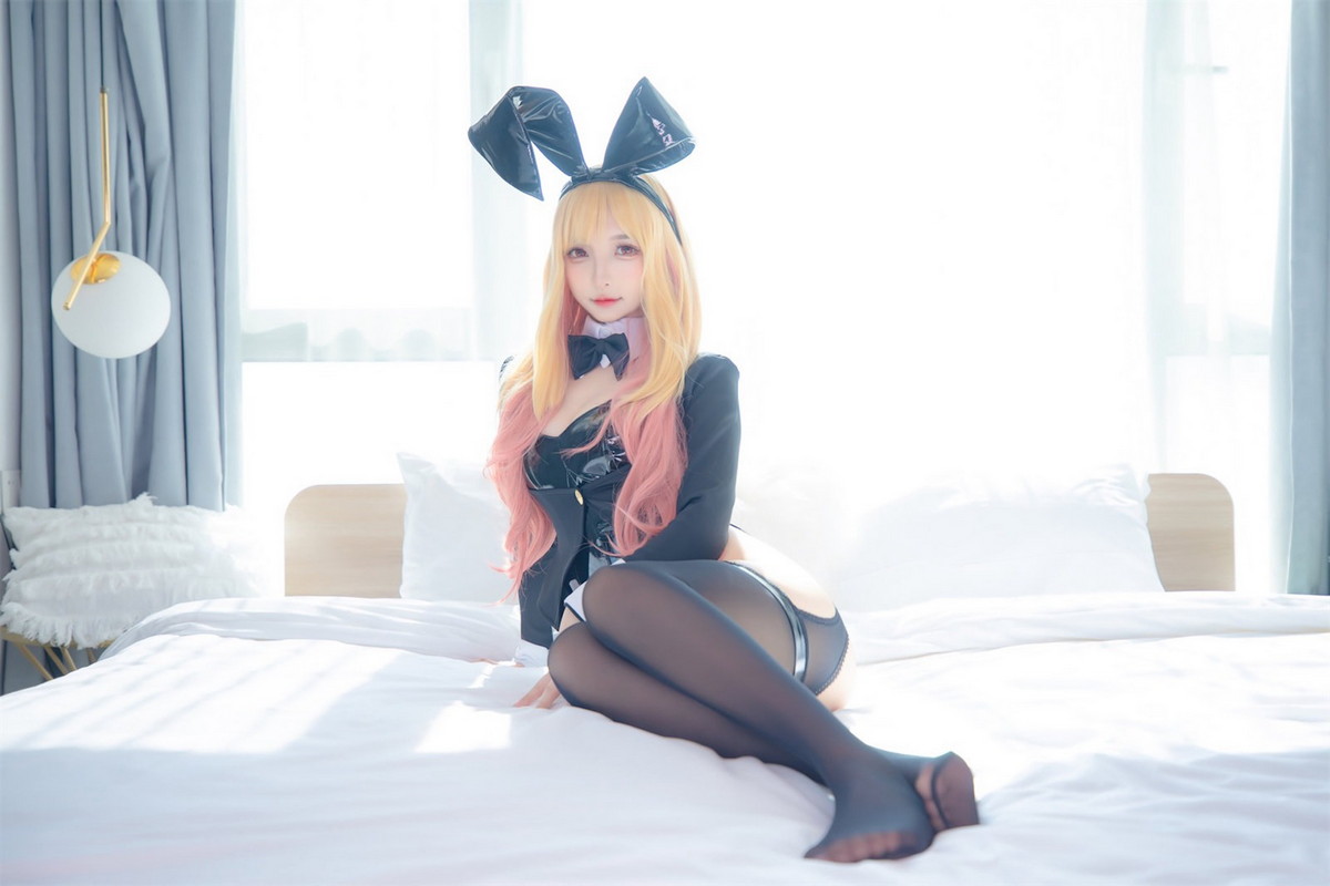 xgyw.top_萝莉美女神楽板真冬海梦兔女郎主题私房性感黑色皮质连体衣配黑丝吊袜诱惑写真75P