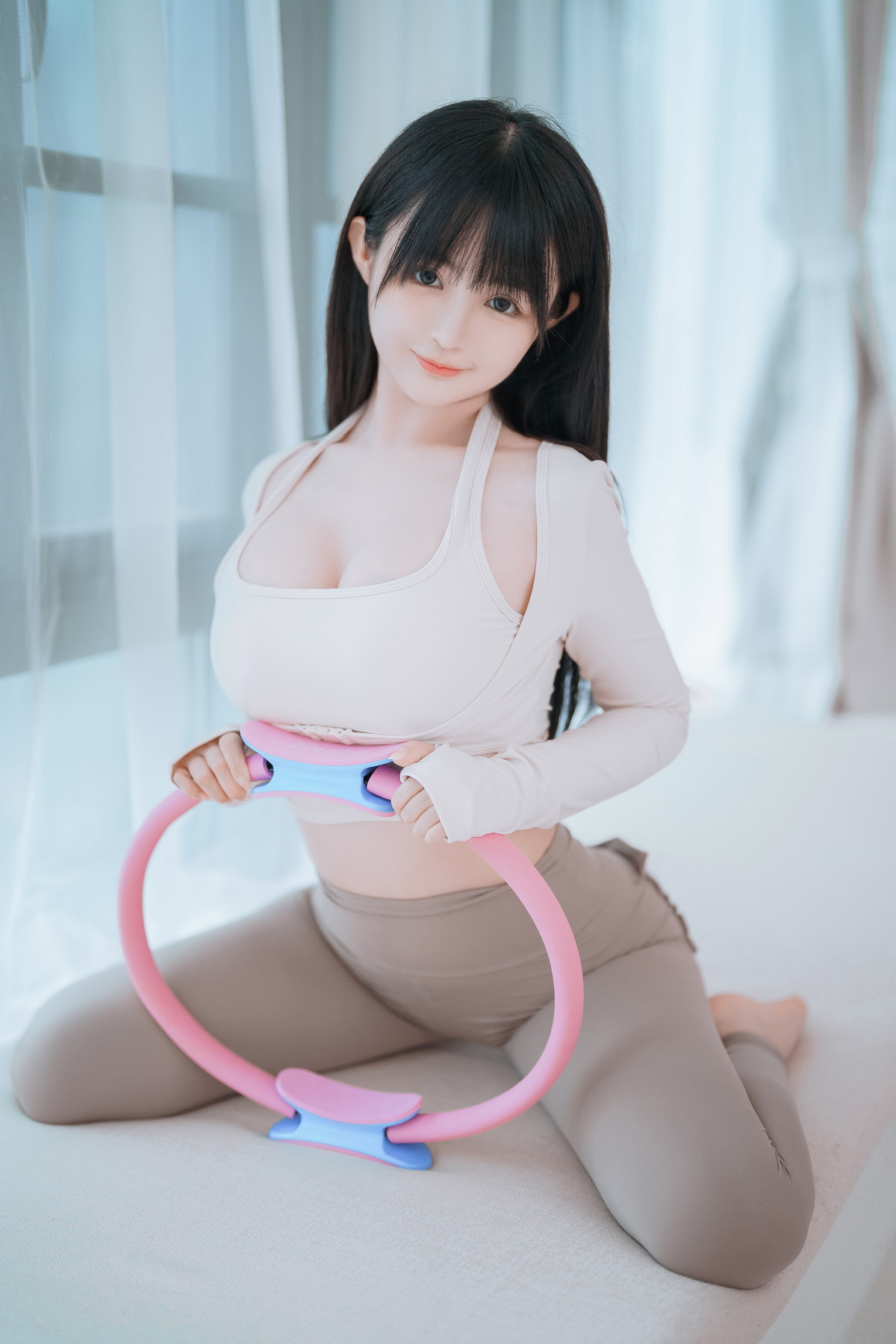 xgyw.top_网络美女桜井宁宁瑜伽妹妹主题性感紧身瑜伽服半脱秀惹火身材撩人诱惑写真111P