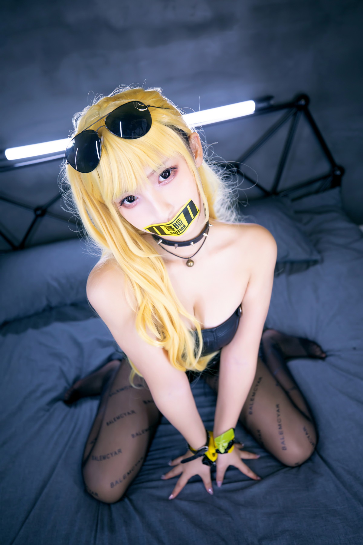 xgyw.top_萝莉美女神楽板真冬立入禁止主题性感黑色薄透内衣 低胸皮衣秀完美身材诱惑写真150P