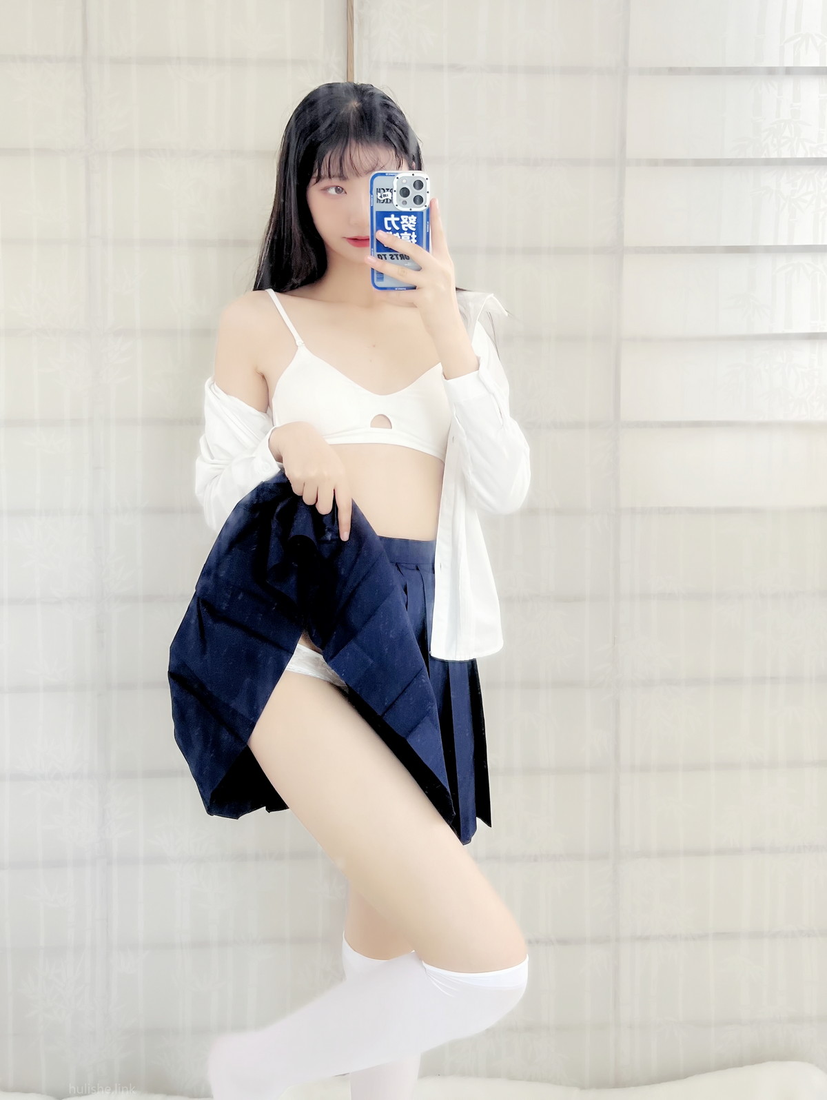 xgyw.top_网络美女西瓜少女新年祝福福利主题私房性感JK制服半脱露蕾丝内裤诱惑写真38P