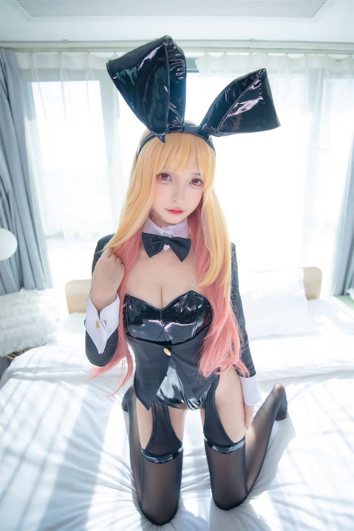 xgyw.top_萝莉美女神楽板真冬海梦兔女郎主题私房性感黑色皮质连体衣配黑丝吊袜诱惑写真75P