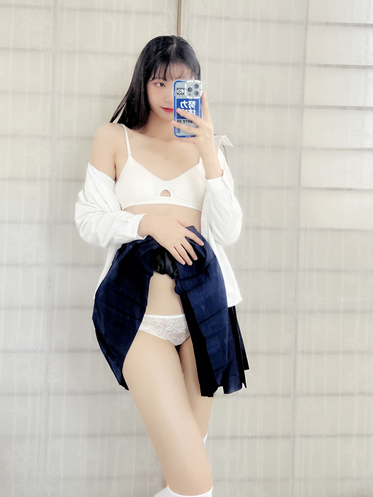 xgyw.top_网络美女西瓜少女新年祝福福利主题私房性感JK制服半脱露蕾丝内裤诱惑写真38P