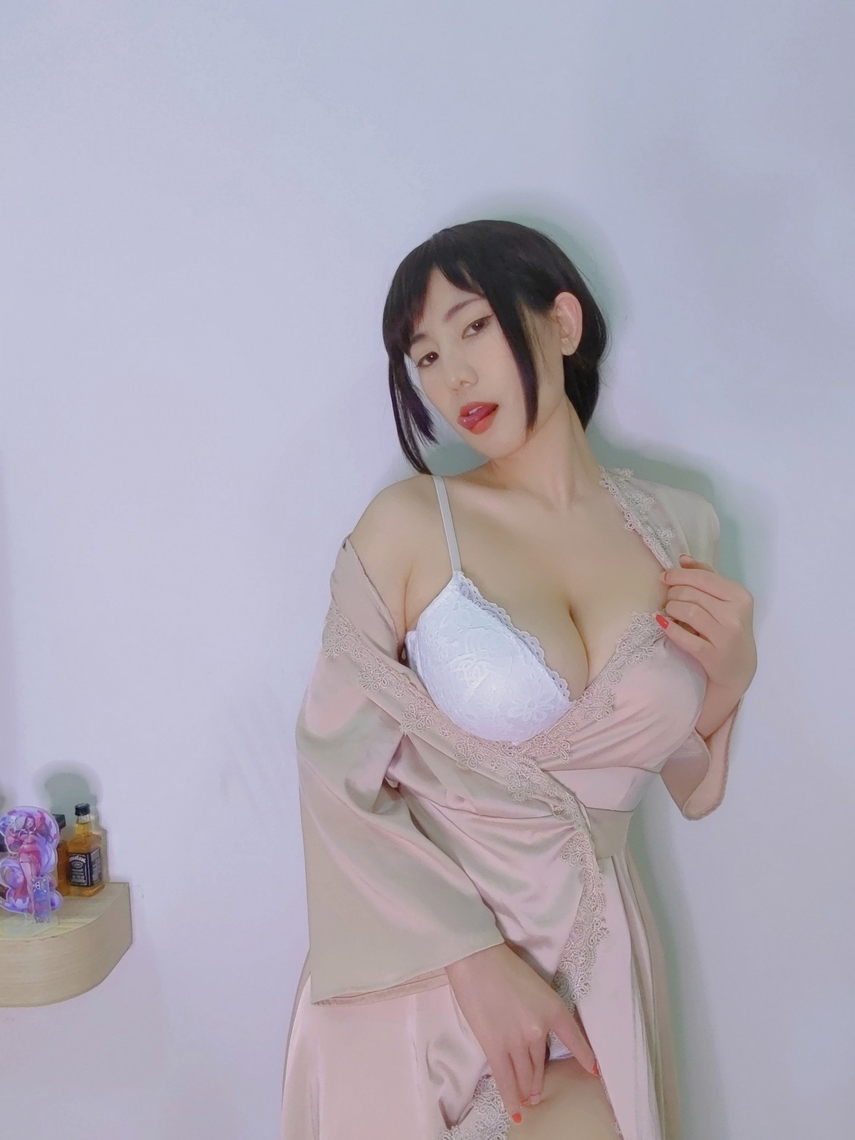 xgyw.top_网络美女星澜是澜澜叫澜妹呀太太主题私房脱薄纱睡裙露白色蕾丝内衣诱惑写真34P