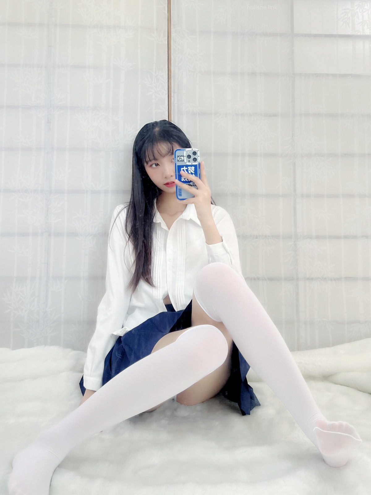 xgyw.top_网络美女西瓜少女新年祝福福利主题私房性感JK制服半脱露蕾丝内裤诱惑写真38P
