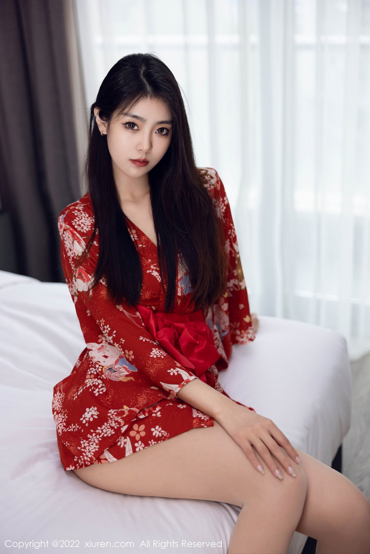 xgyw.top_XiuRen第5736_模特可乐Vicky红色图案服饰配超薄无内肉丝秀翘臀美腿诱惑写真53P