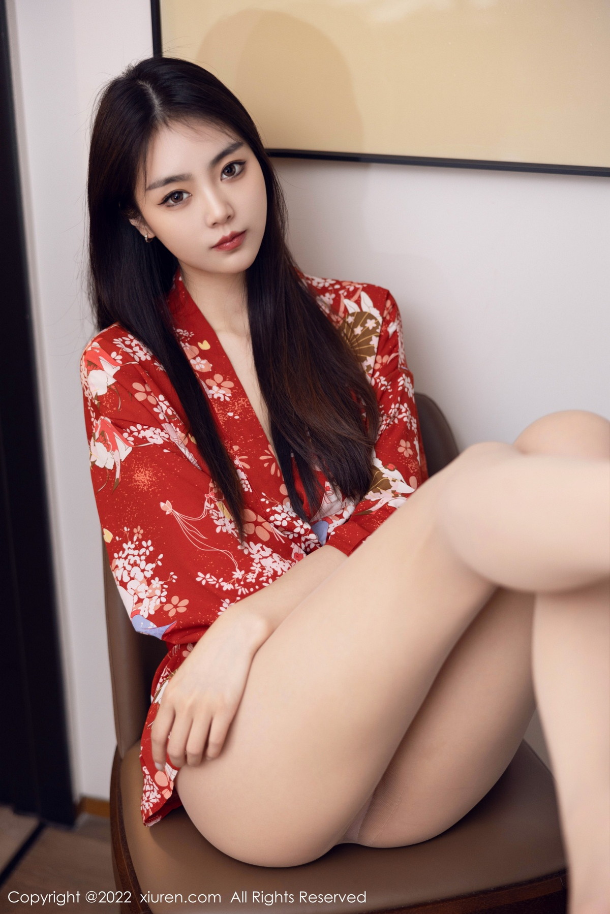 xgyw.top_XiuRen第5736_模特可乐Vicky红色图案服饰配超薄无内肉丝秀翘臀美腿诱惑写真53P