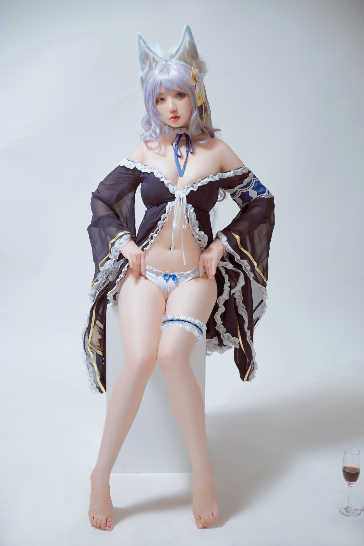 xgyw.top_Coser美女Ruby蘸酱美美碧蓝航线信浓睡衣主题性感低胸睡衣秀豪乳诱惑写真28P