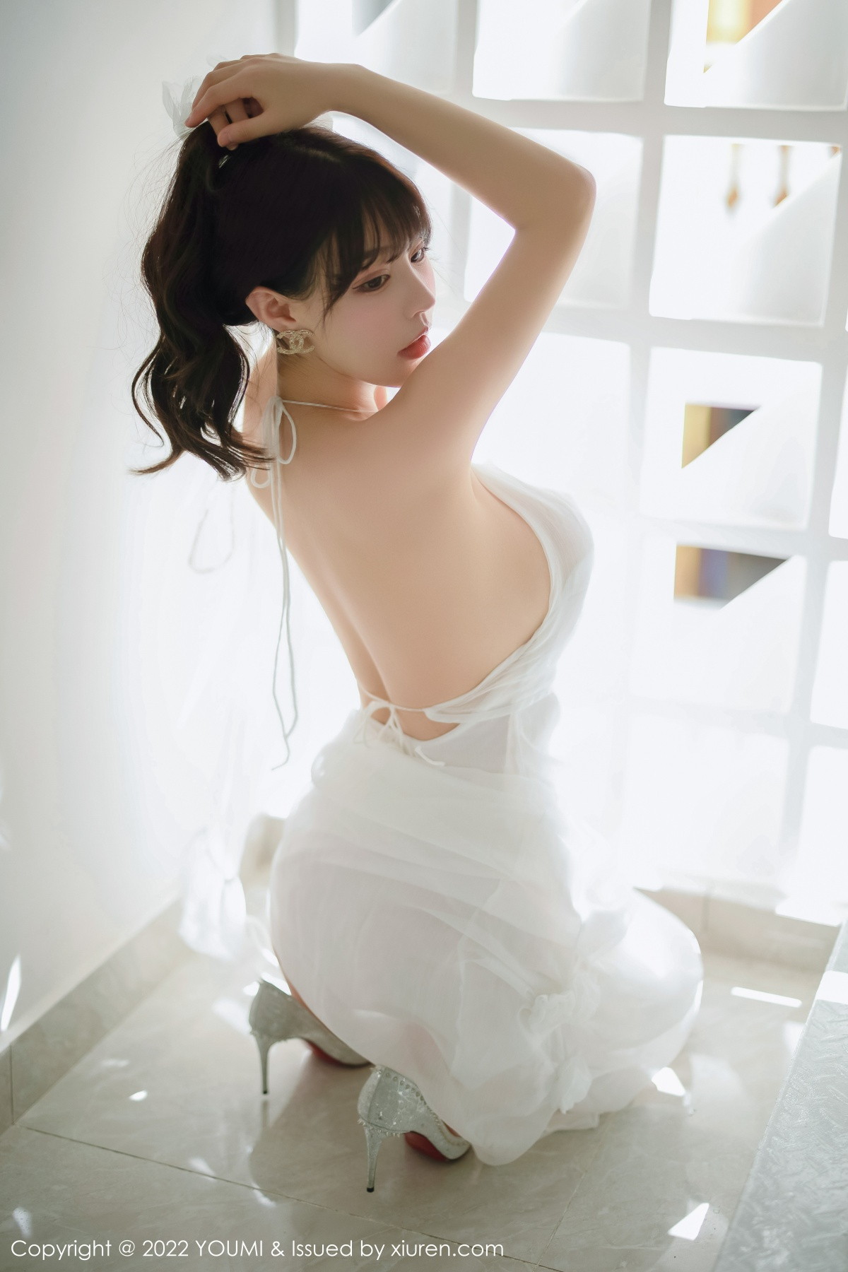 xgyw.top_[YouMi尤蜜荟]Vol.856_女神朱可儿Flora西双版纳旅拍白色连衣长裙配白丝吊袜诱惑写真88P