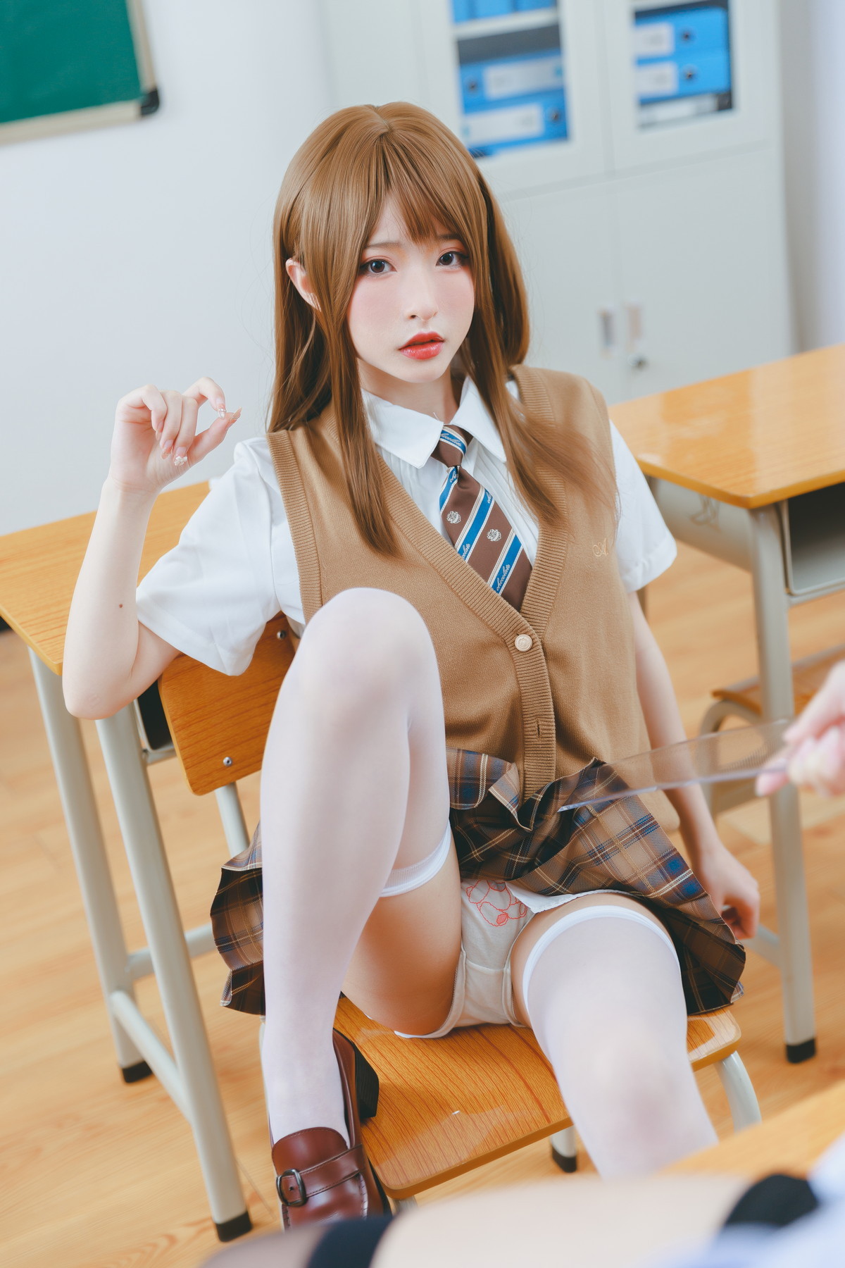 xgyw.top_性感尤物清水由乃放学后主题性感白T配黑短裙半脱露黑色蕾丝内衣撩人诱惑写真87P