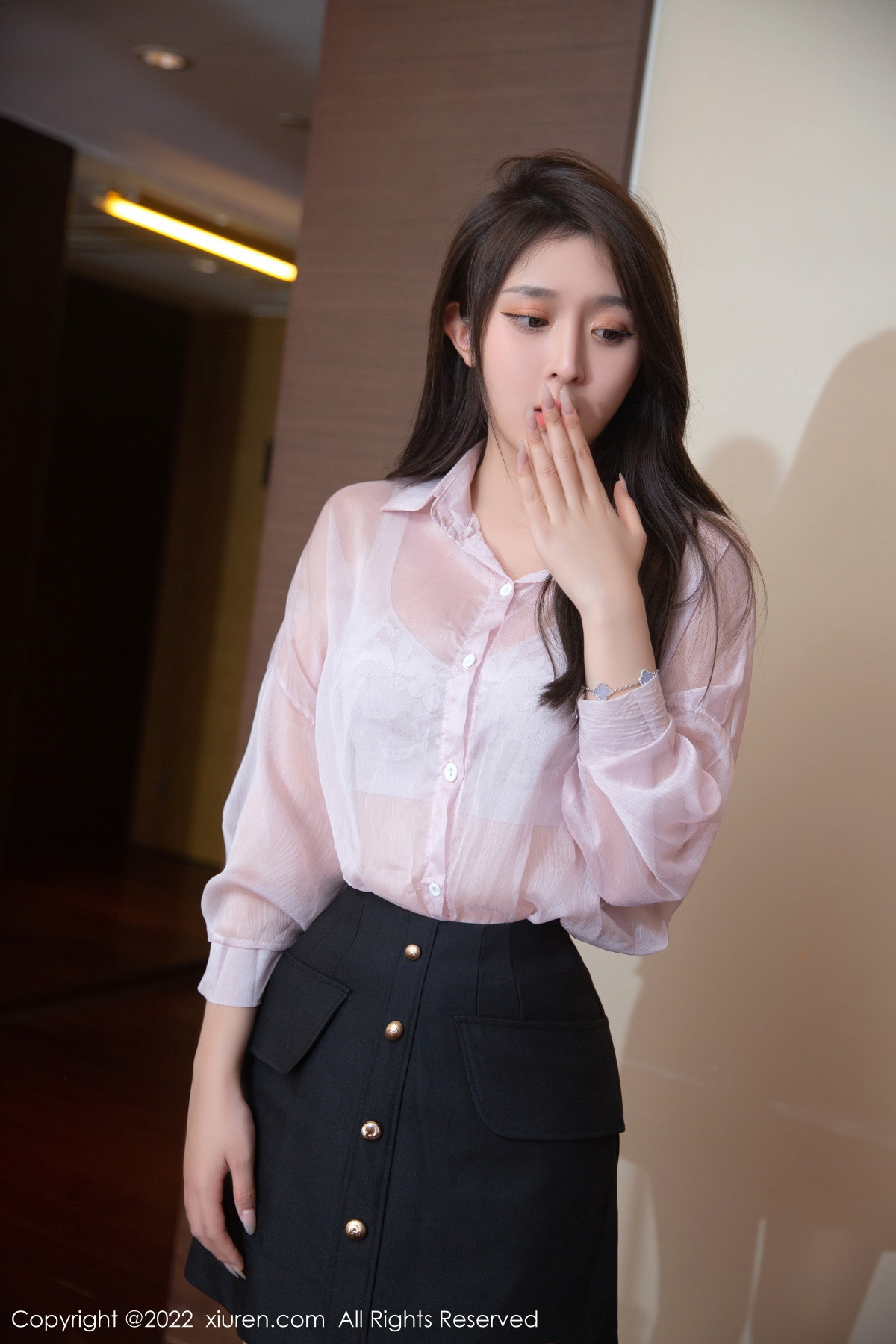 xgyw.top_XiuRen第5741期_模特夏甜甜秘书角色轻透浅色上衣配黑短裙露蕾丝内衣诱惑写真80P