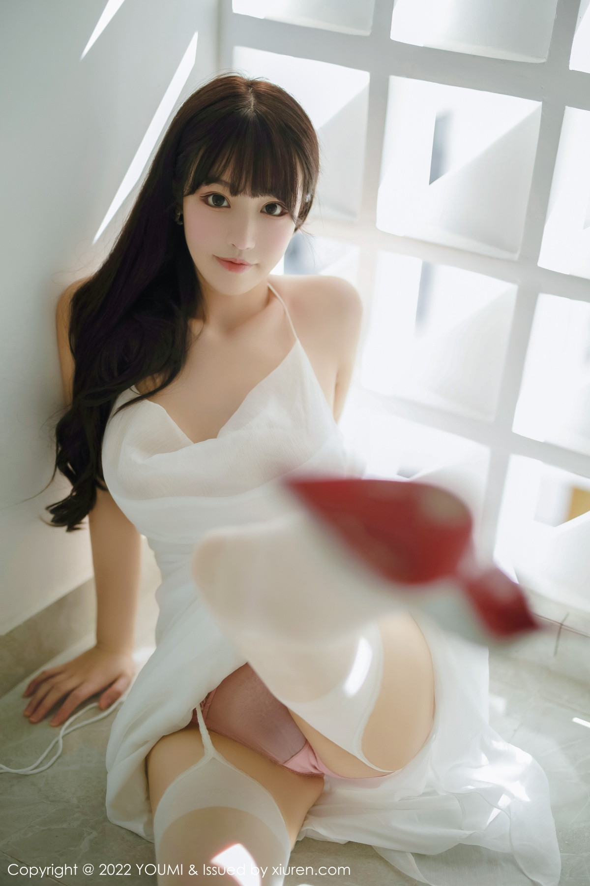 xgyw.top_[YouMi尤蜜荟]Vol.856_女神朱可儿Flora西双版纳旅拍白色连衣长裙配白丝吊袜诱惑写真88P
