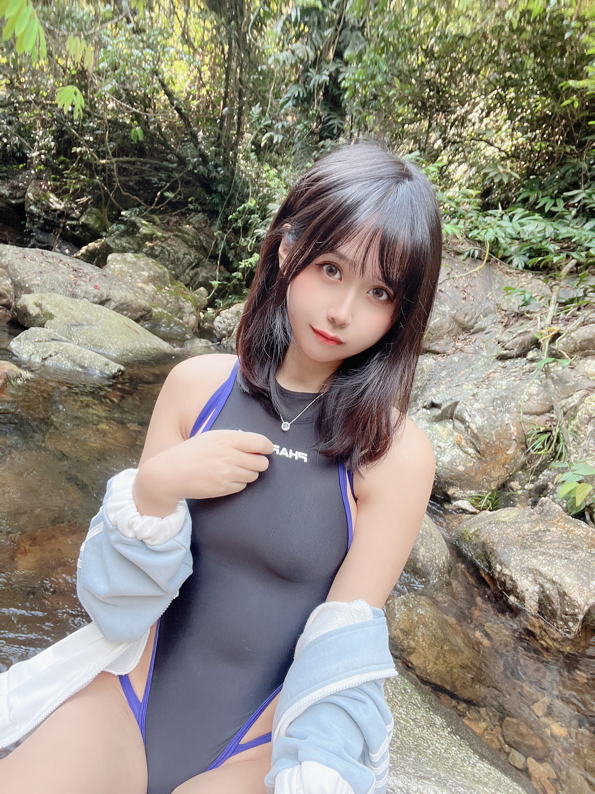 xgyw.top_阳光美少女萌芽儿＆琪鸽百合竞技泳衣主题户外性感连体泳装秀完美身材诱惑写真86P