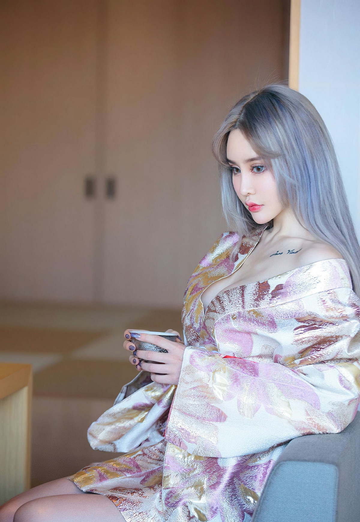 xgyw.top_[Ugirls爱尤物]No.2441_模特青树私房性感日系和服主题半脱露白嫩豪乳撩人诱惑写真35P
