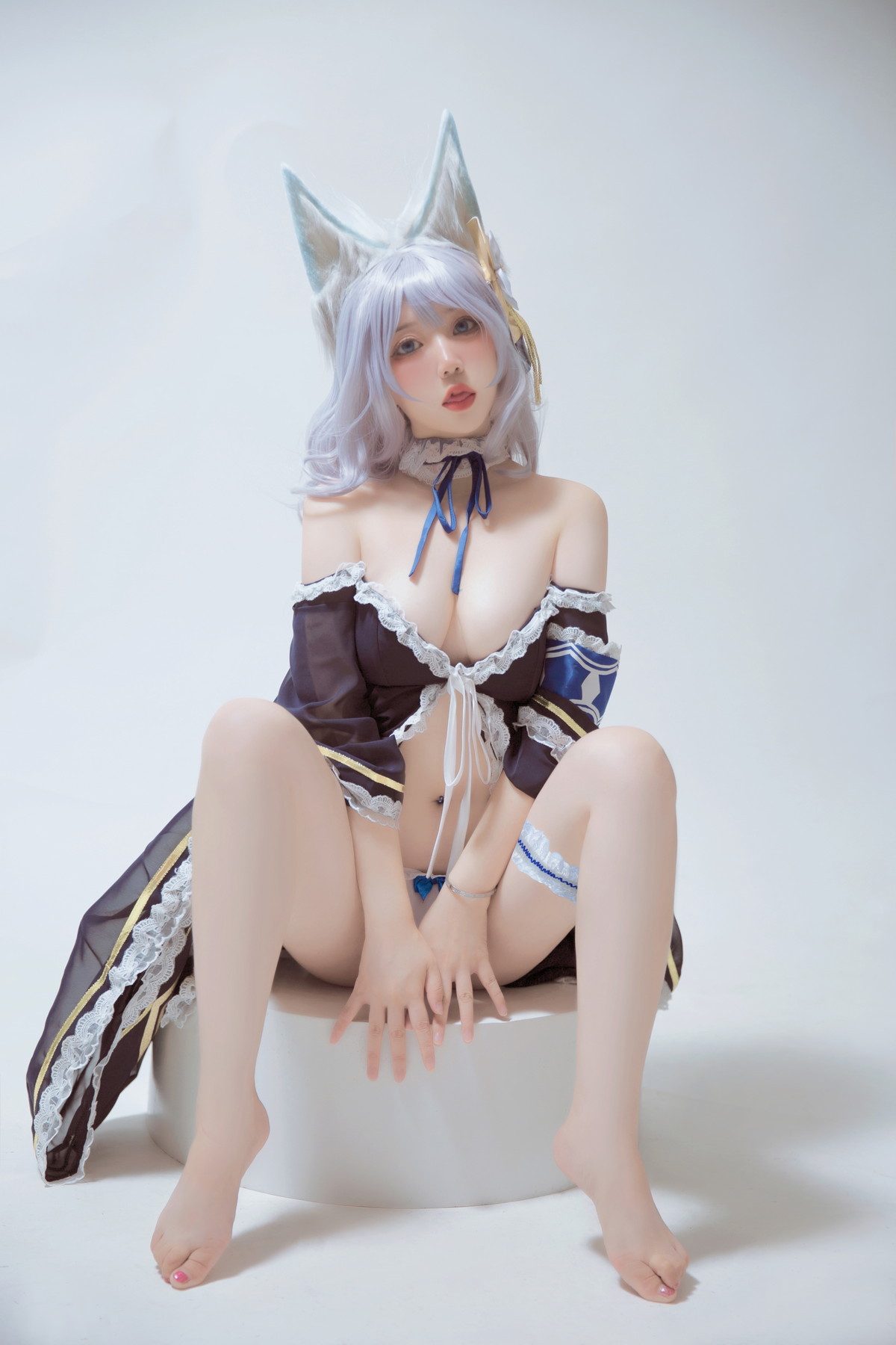 xgyw.top_Coser美女Ruby蘸酱美美碧蓝航线信浓睡衣主题性感低胸睡衣秀豪乳诱惑写真28P