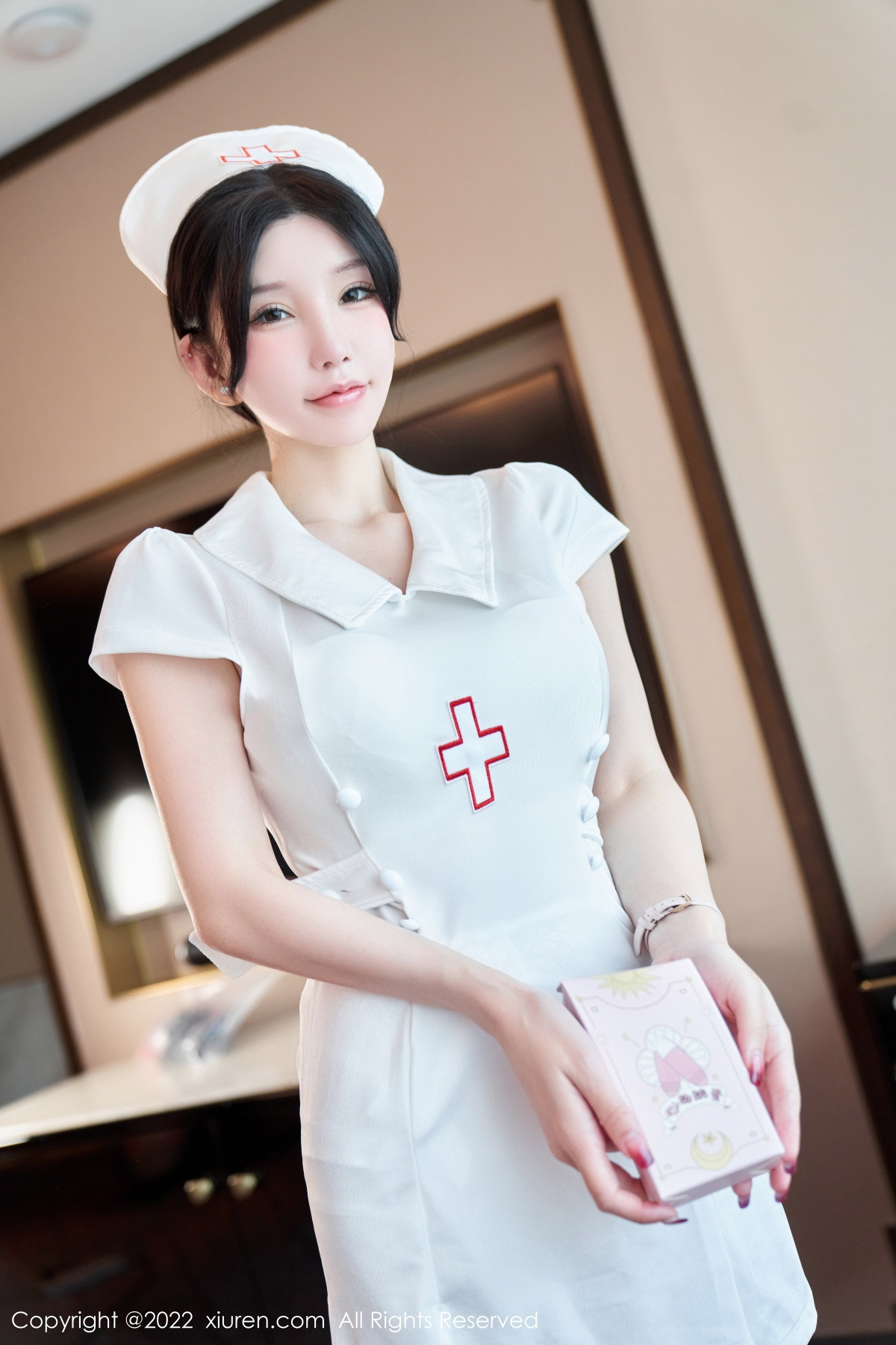 xgyw.top_XiuRen第5746期_女神周于希Sally脱白色护士制服露性感内衣配白丝吊袜诱惑写真80P