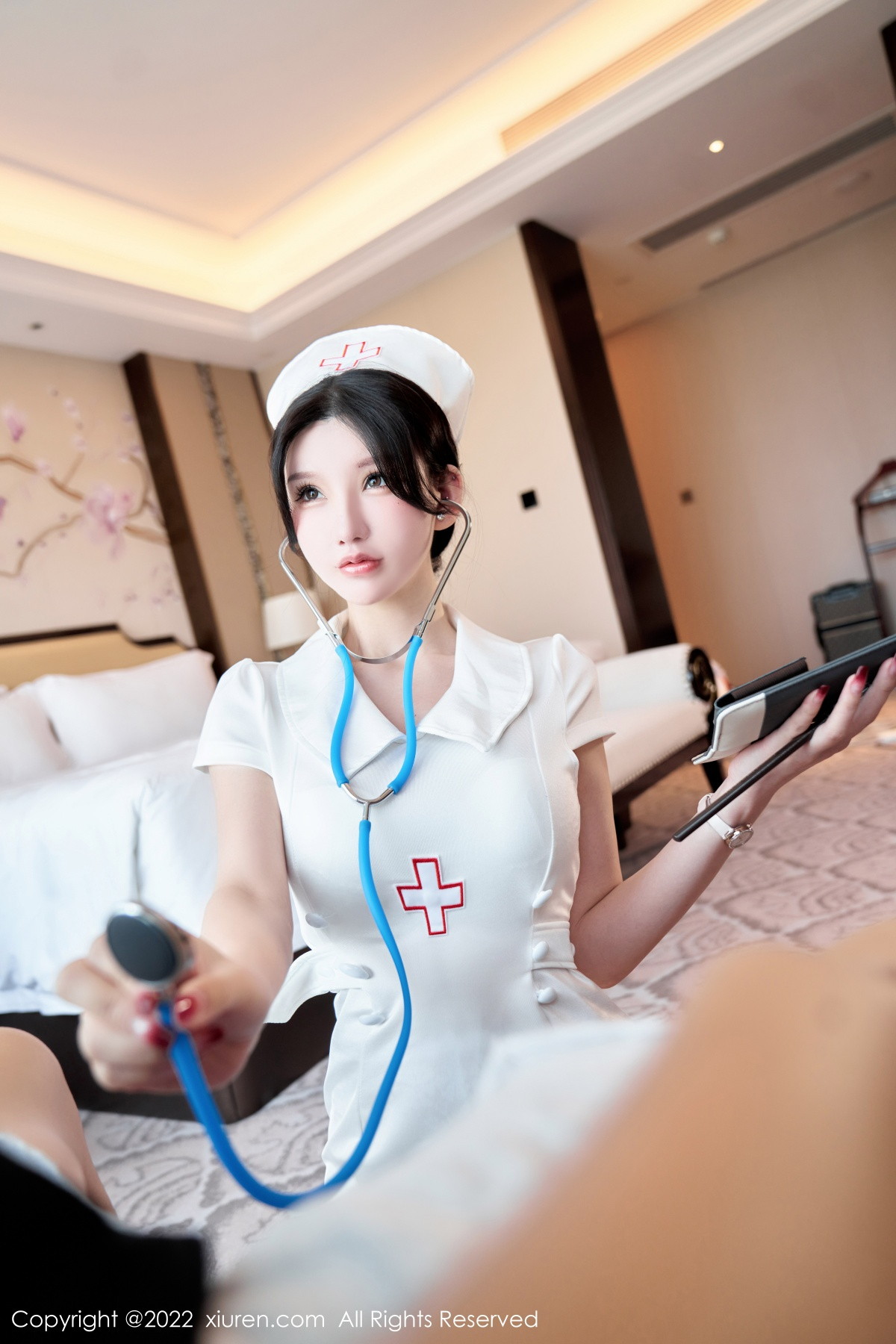 xgyw.top_XiuRen第5746期_女神周于希Sally脱白色护士制服露性感内衣配白丝吊袜诱惑写真80P