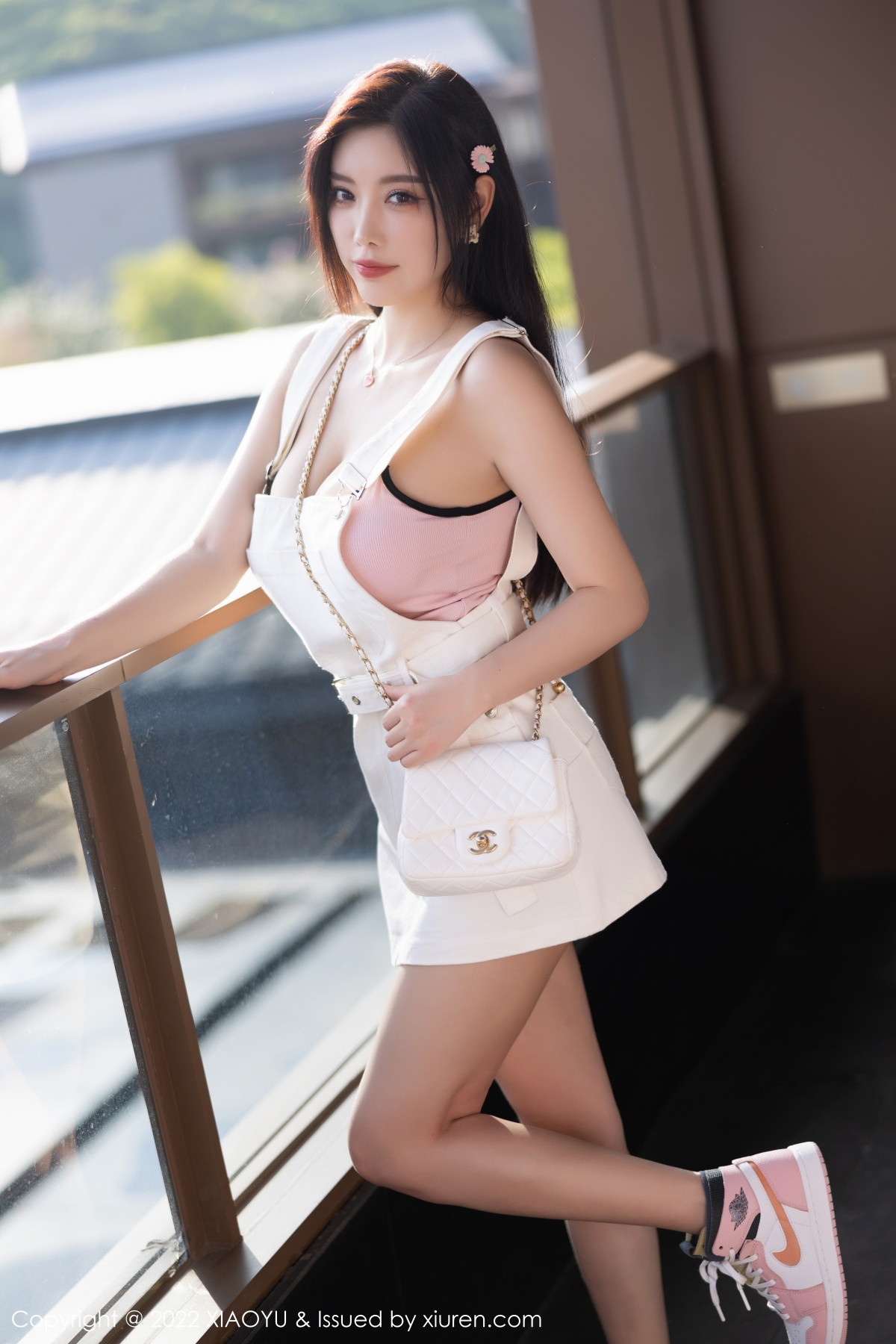 xgyw.top_[XiaoYu画语界]Vol.887_女神杨晨晨Yome杭州旅拍性感白色背带短裙露粉色内衣诱惑写真87P