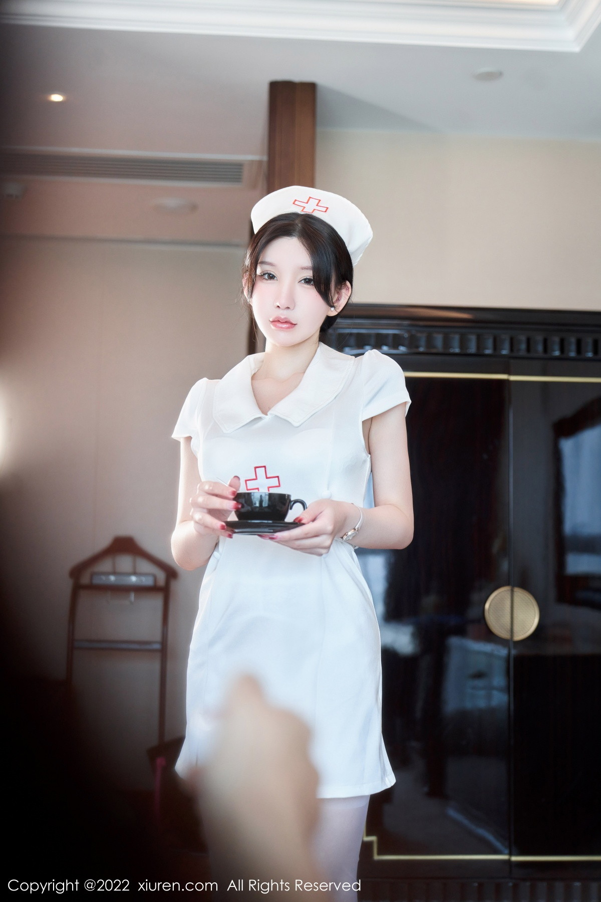 xgyw.top_XiuRen第5746期_女神周于希Sally脱白色护士制服露性感内衣配白丝吊袜诱惑写真80P