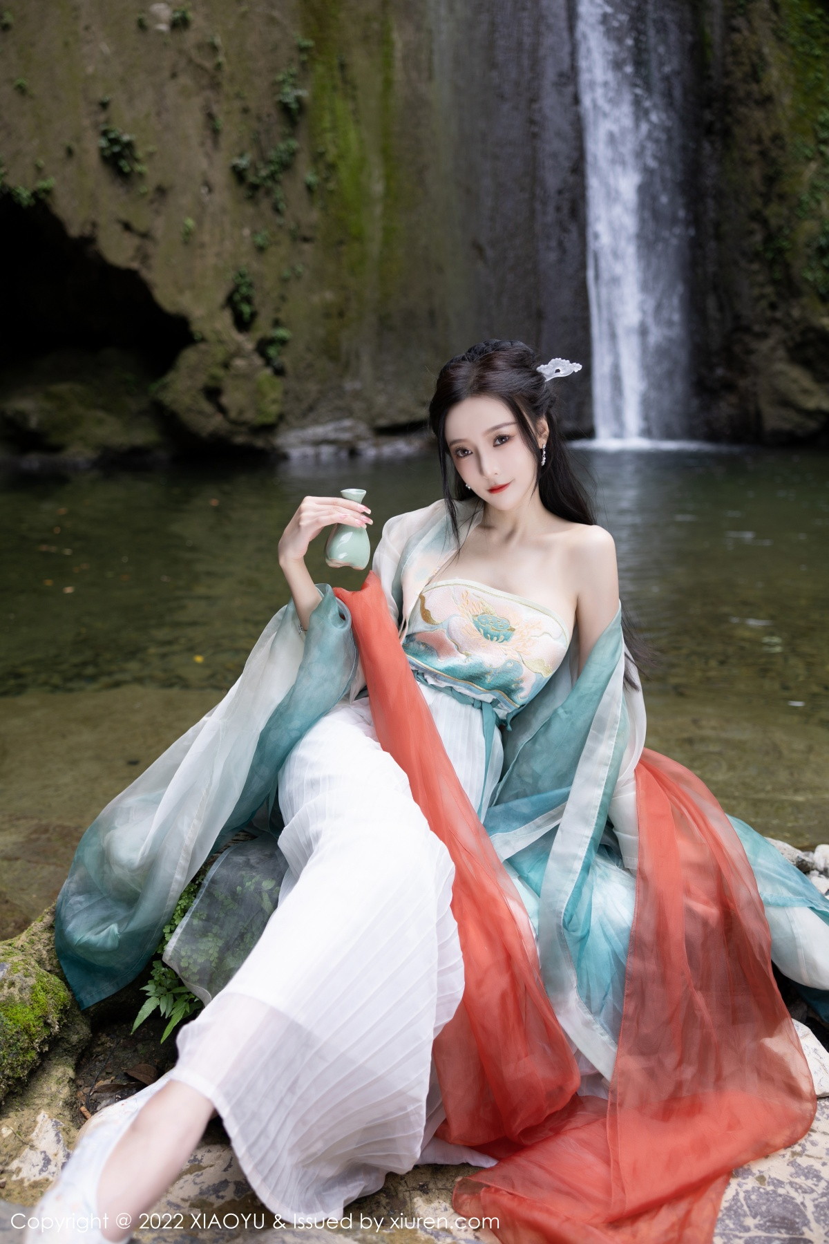 xgyw.top_[XiaoYu画语界]Vol.889_女神王馨瑶yanni杭州旅拍户外场景性感浅色古装服迷人诱惑写真92P