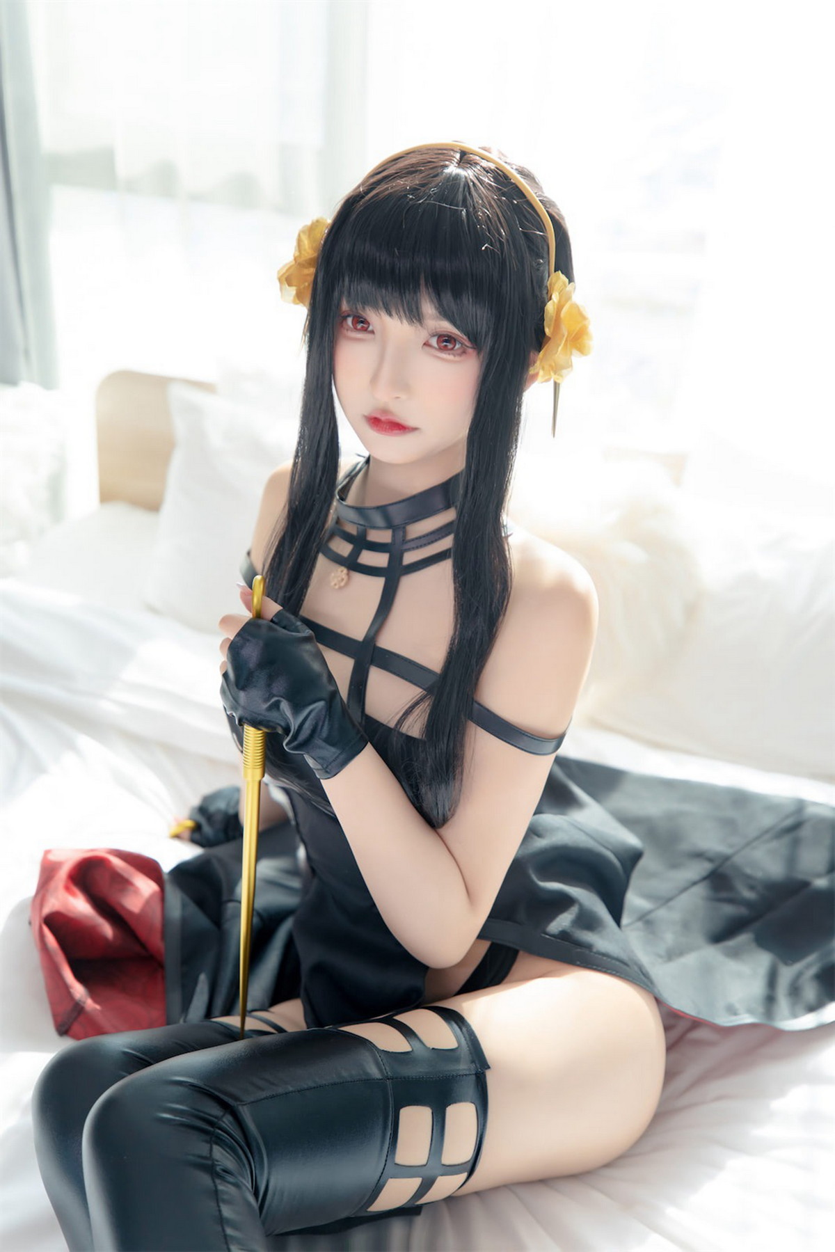 xgyw.top_萝莉美女神楽板真冬约尔太太主题性感黑色吊裙配皮质腿袜秀翘臀美腿诱惑写真75P