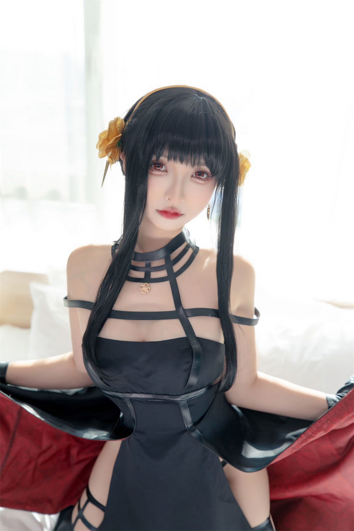 xgyw.top_萝莉美女神楽板真冬约尔太太主题性感黑色吊裙配皮质腿袜秀翘臀美腿诱惑写真75P