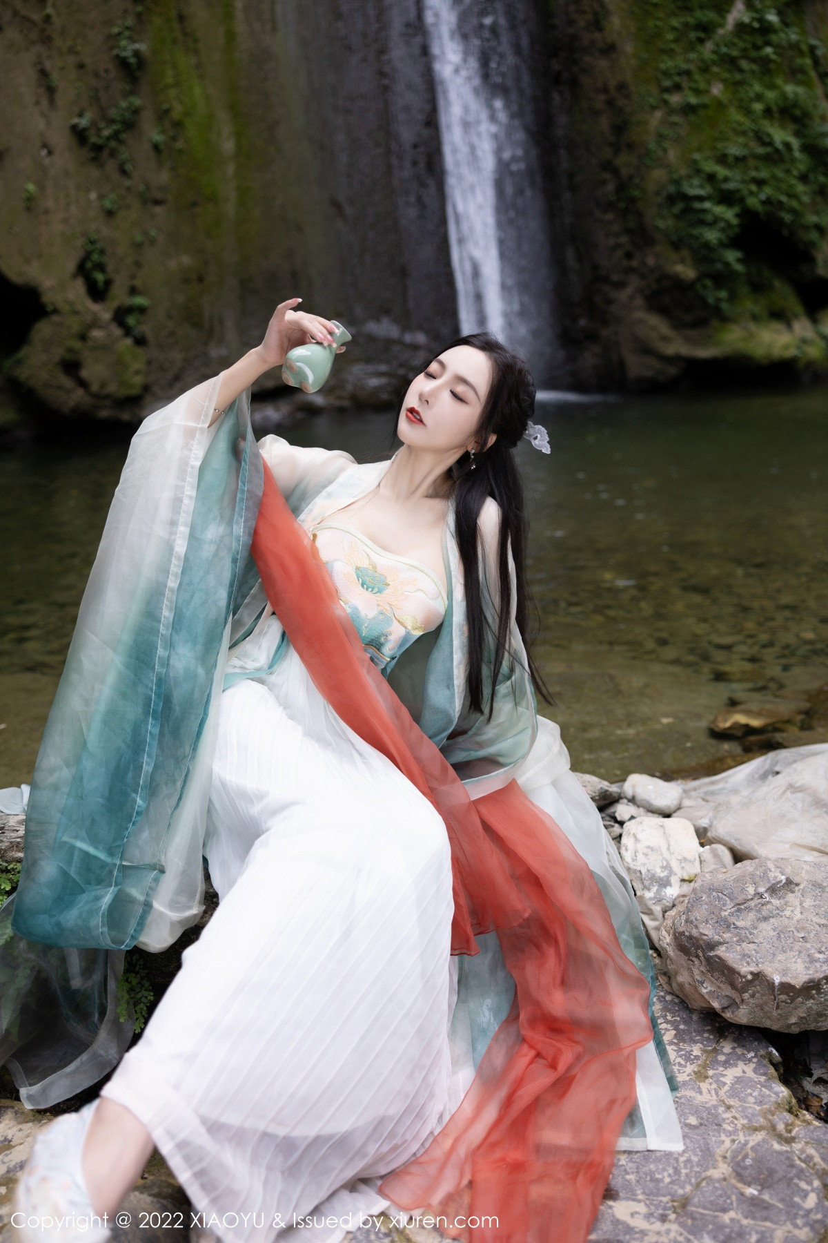 xgyw.top_[XiaoYu画语界]Vol.889_女神王馨瑶yanni杭州旅拍户外场景性感浅色古装服迷人诱惑写真92P