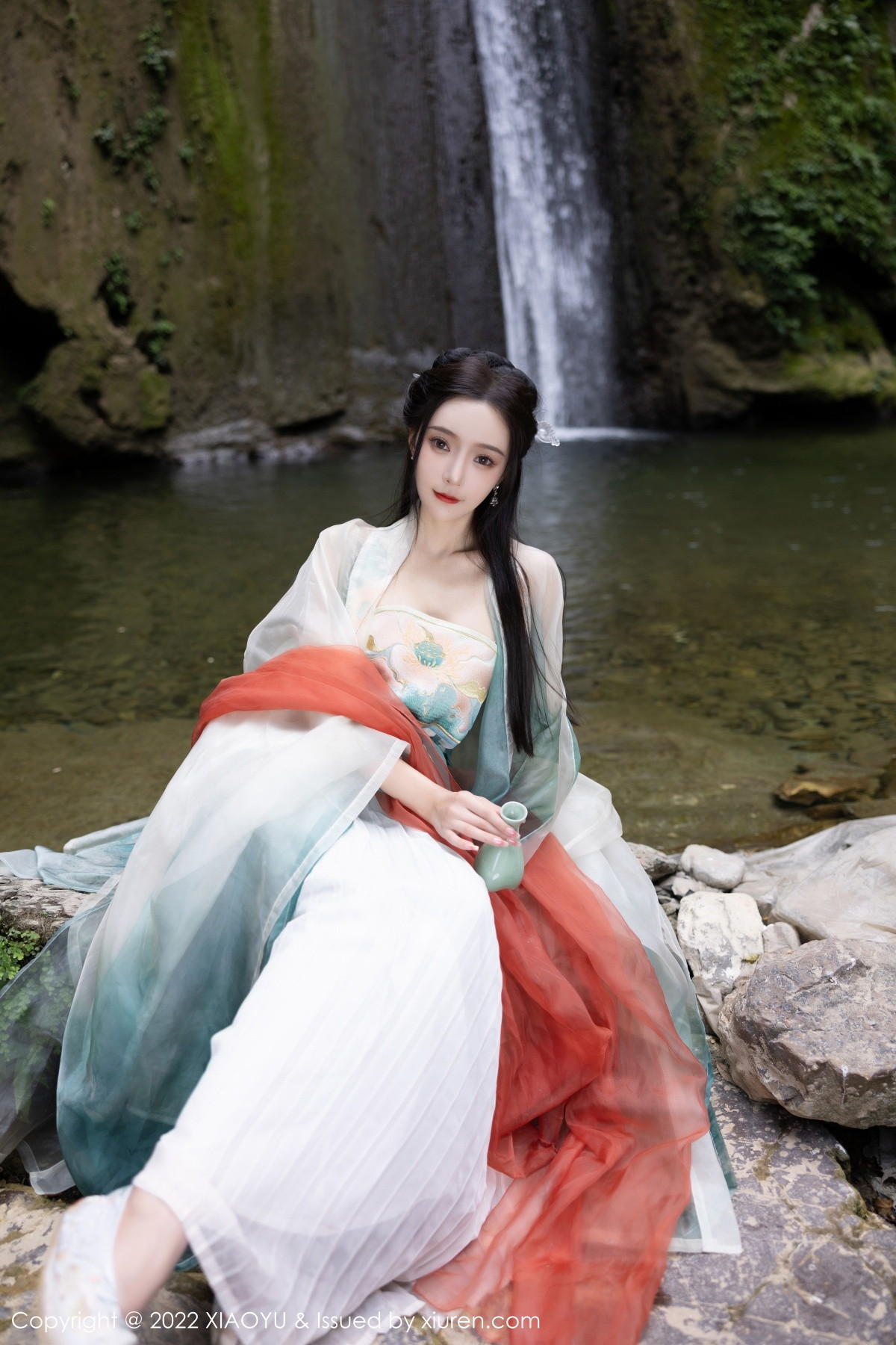 xgyw.top_[XiaoYu画语界]Vol.889_女神王馨瑶yanni杭州旅拍户外场景性感浅色古装服迷人诱惑写真92P