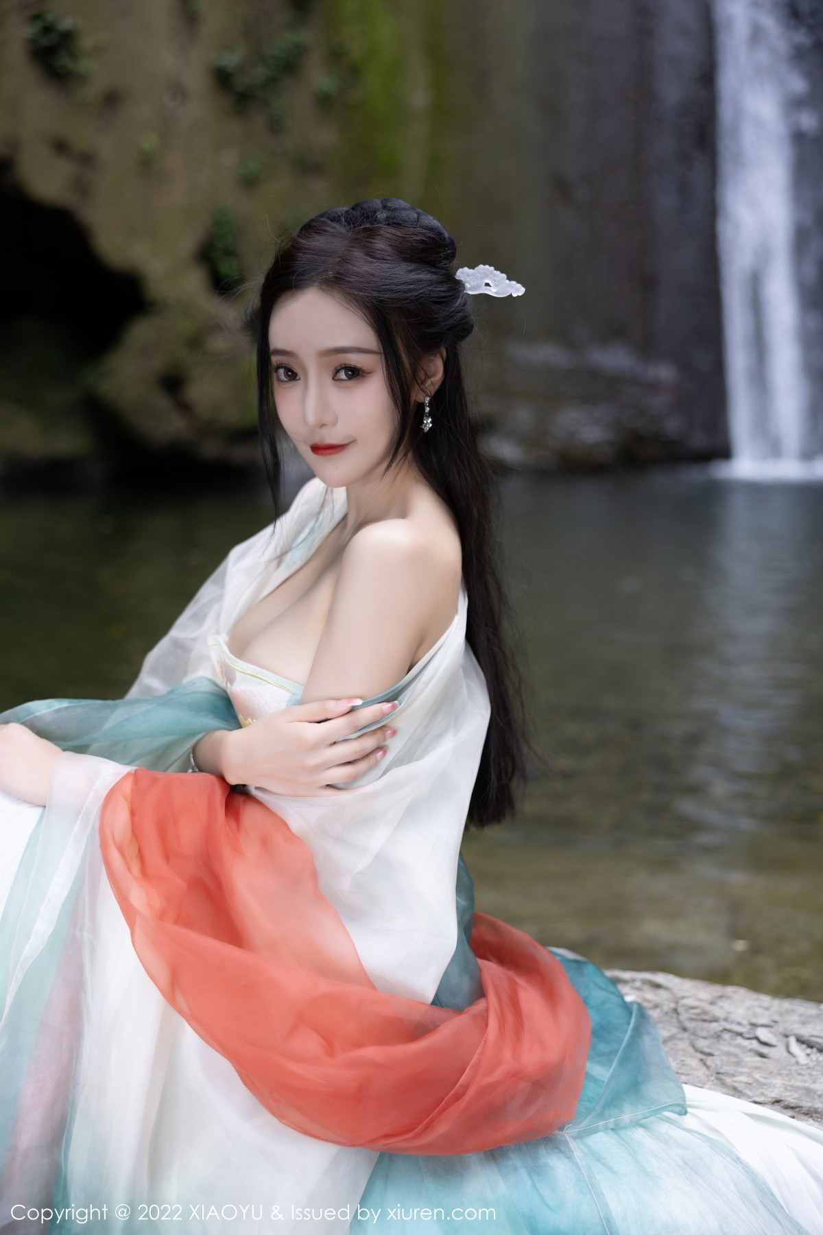 xgyw.top_[XiaoYu画语界]Vol.889_女神王馨瑶yanni杭州旅拍户外场景性感浅色古装服迷人诱惑写真92P