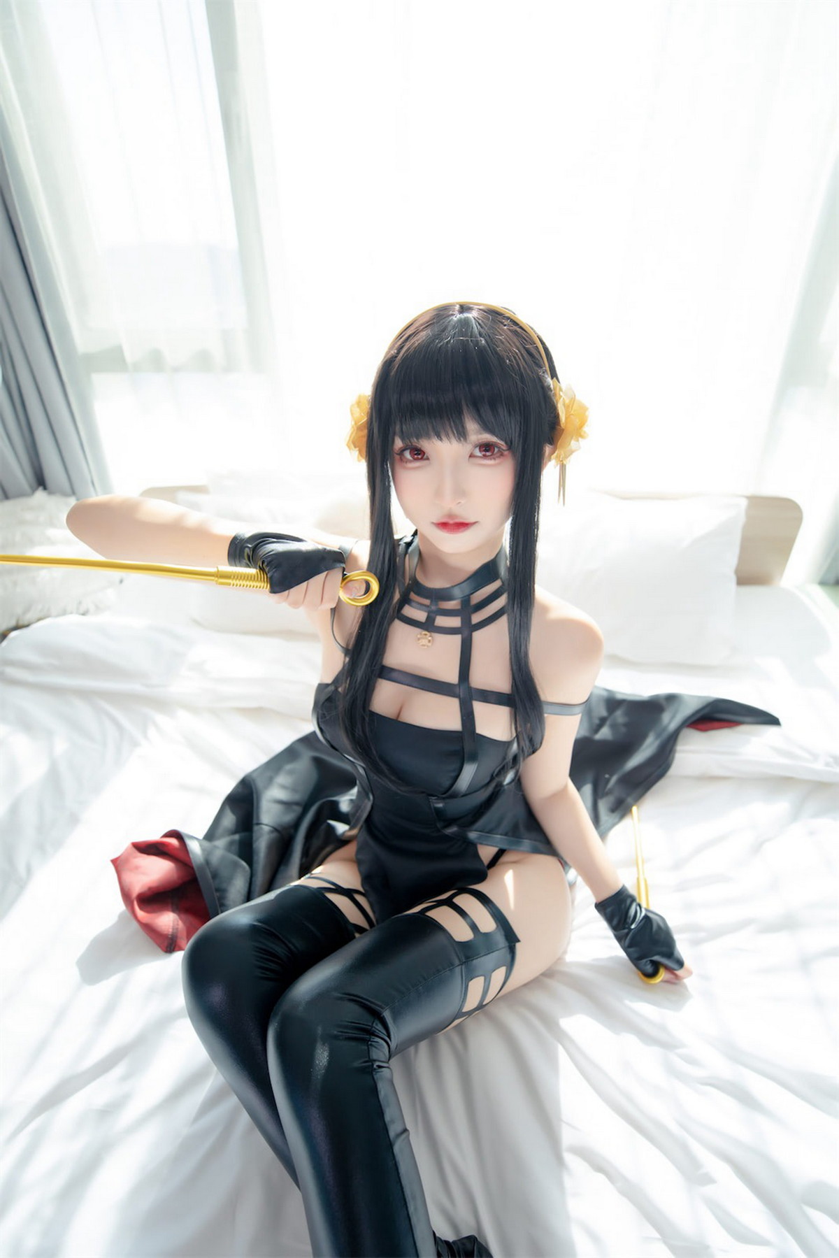 xgyw.top_萝莉美女神楽板真冬约尔太太主题性感黑色吊裙配皮质腿袜秀翘臀美腿诱惑写真75P